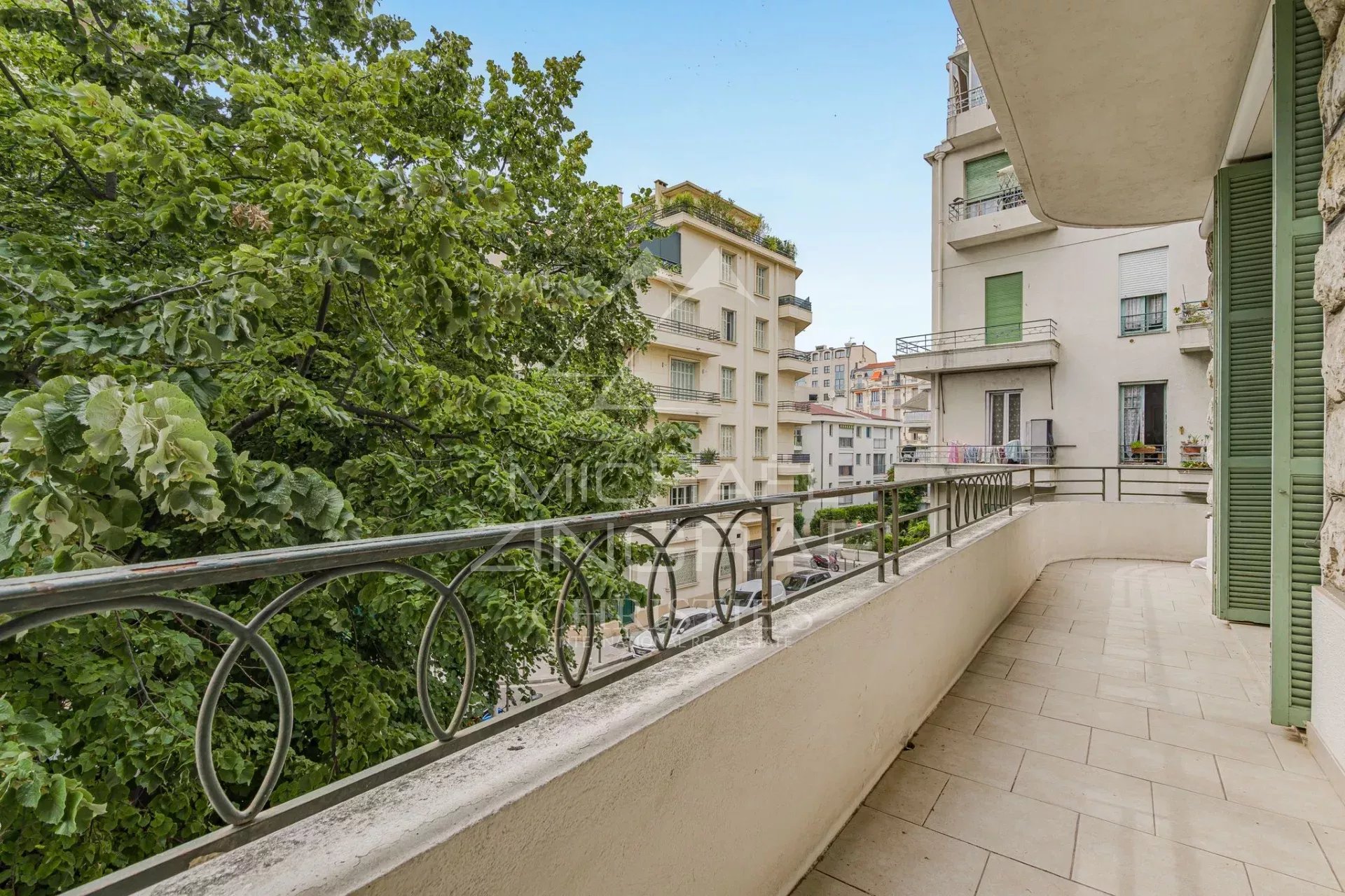 Exclusivité – Grand 2 pièces avec terrasse et balcon – Gambetta / Fleurs