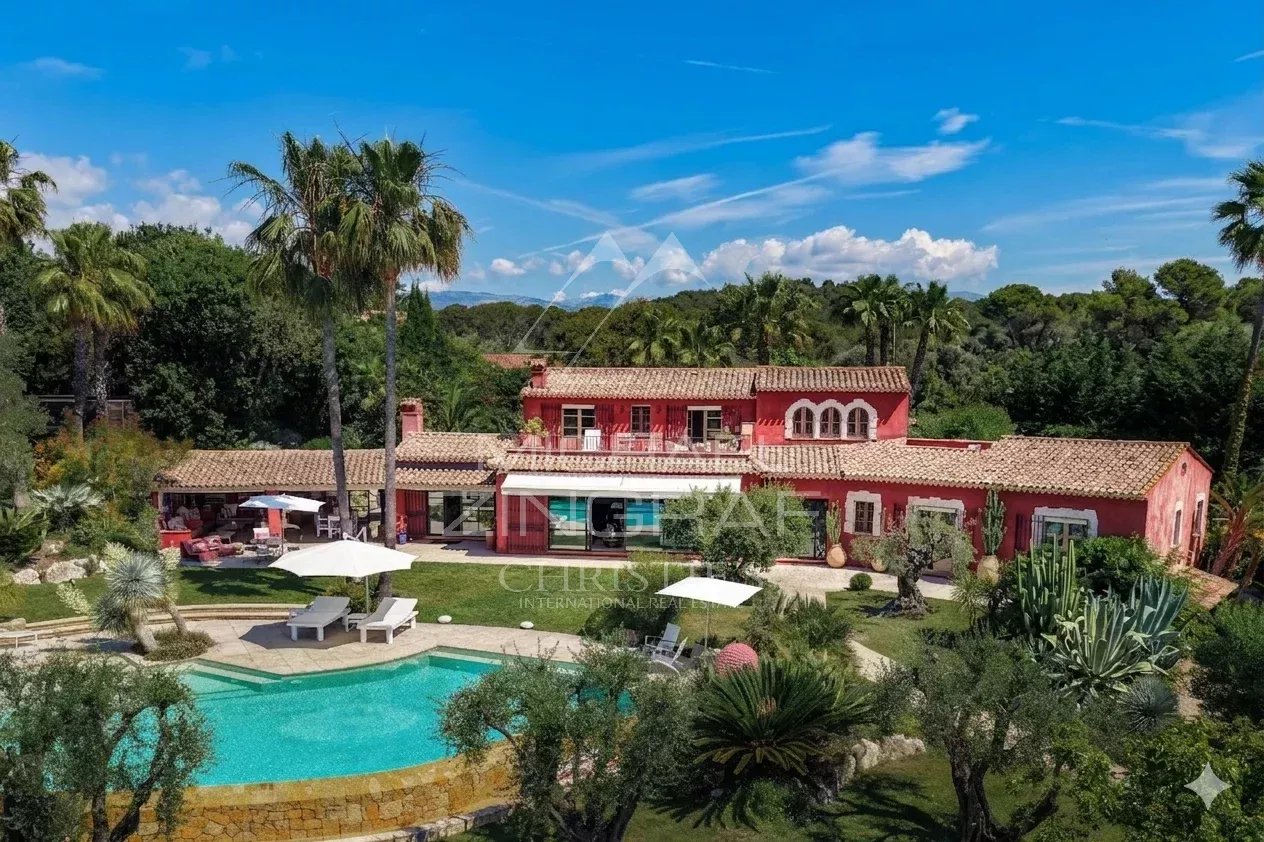 Mougins – Exklusivangebot – Anwesen im provenzalischen Stil mit Panoramablick auf das Dorf und das Meer