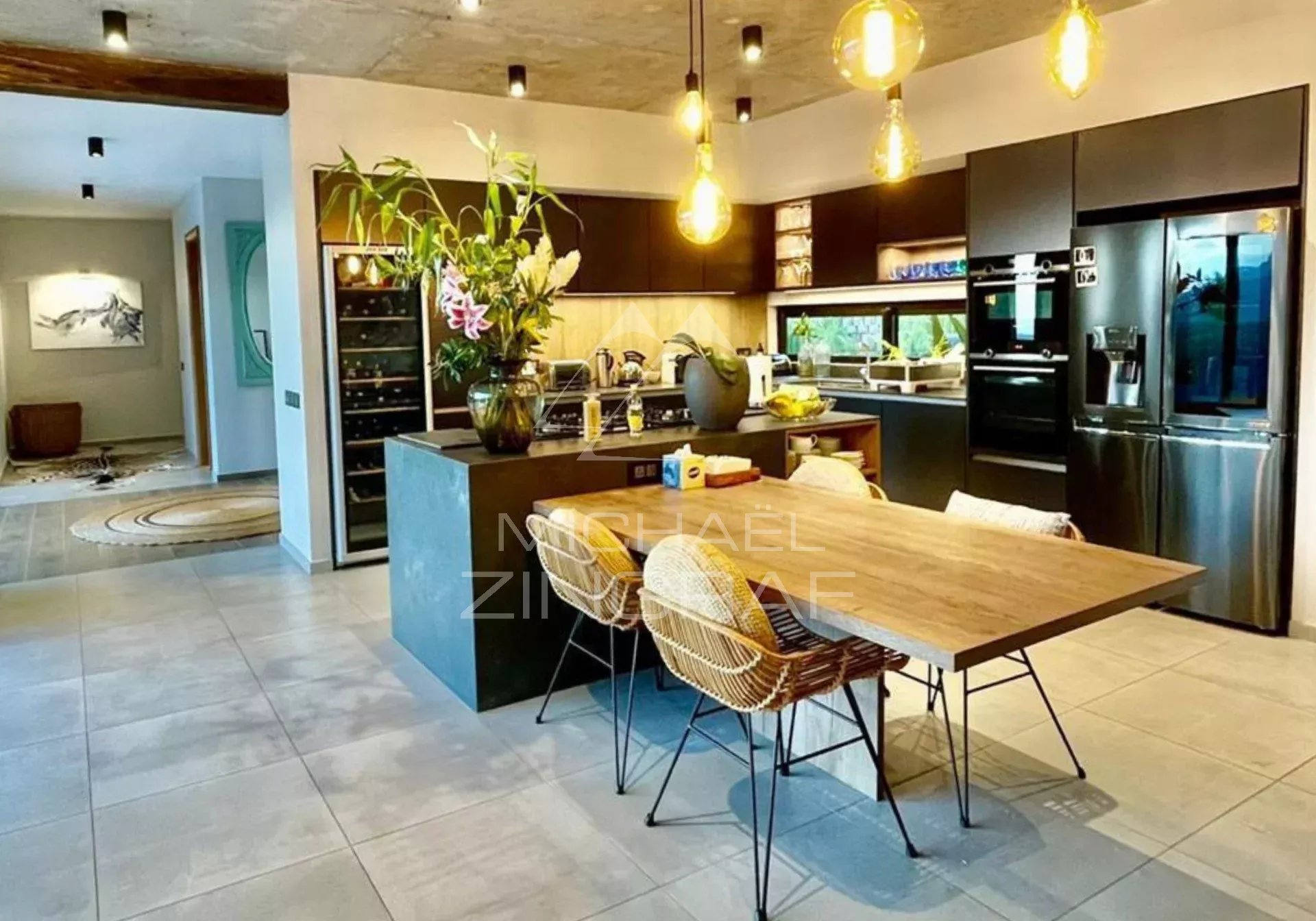 Exceptional Luxury Villa in Black River
