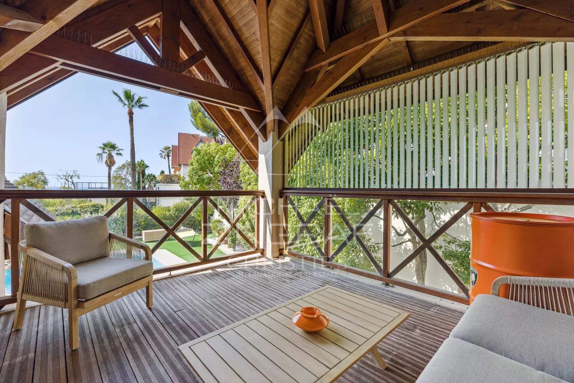 Cannes - Basse-Californie - Elegante Villa im anglo-normannischen Stil