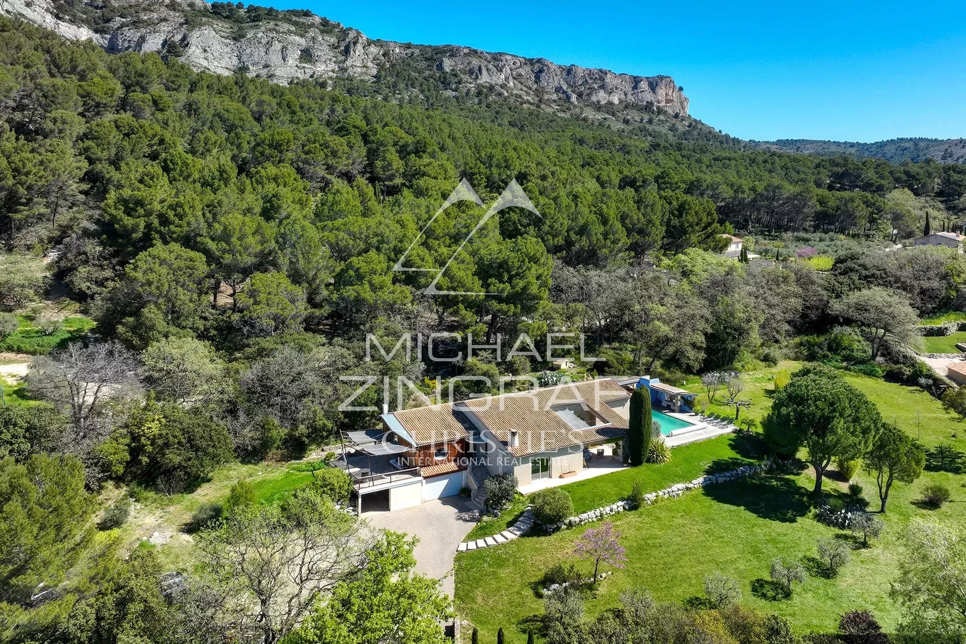 Helles, ruhiges Anwesen