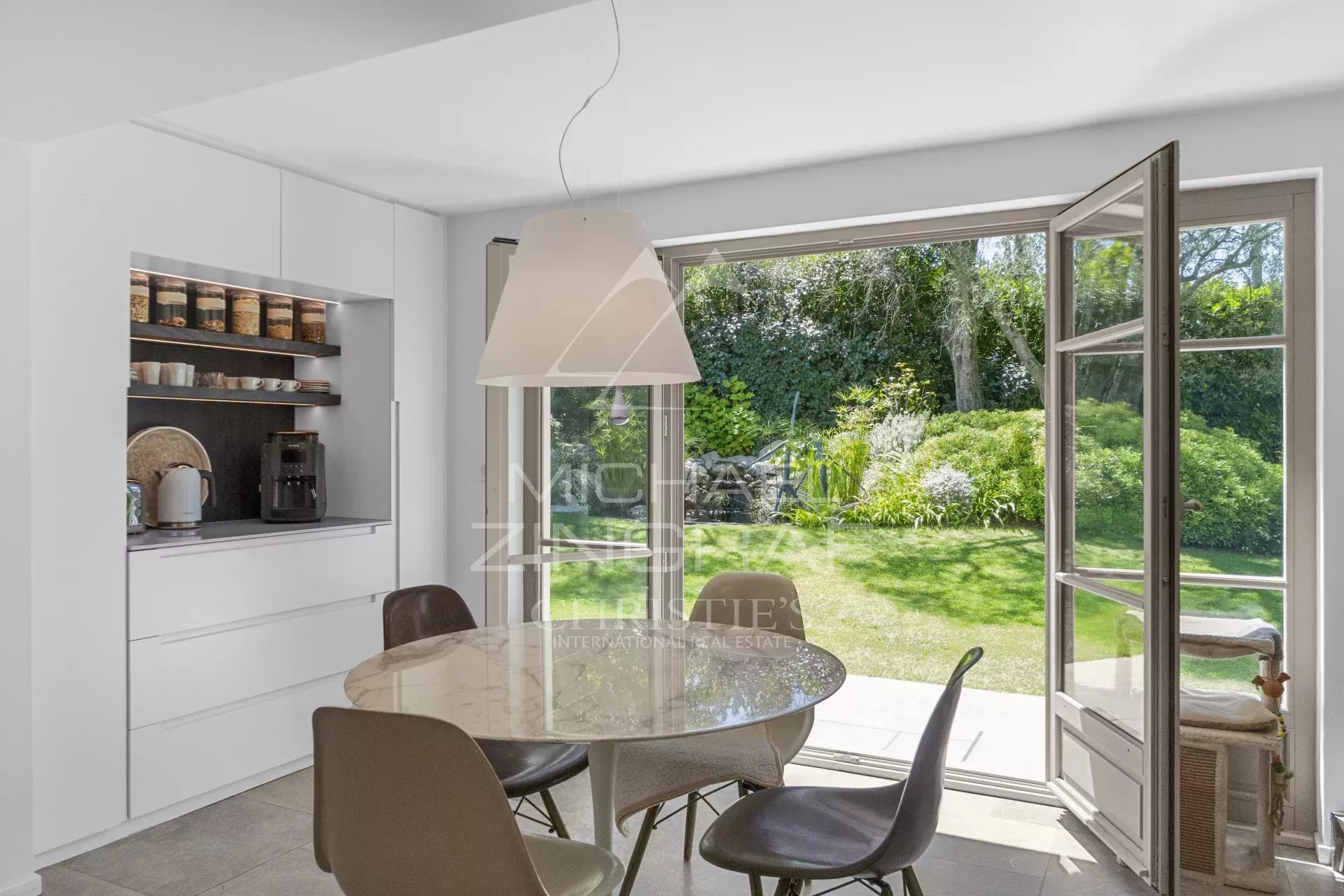 Valbonne village à pied – Bastide historique entièrement repensée