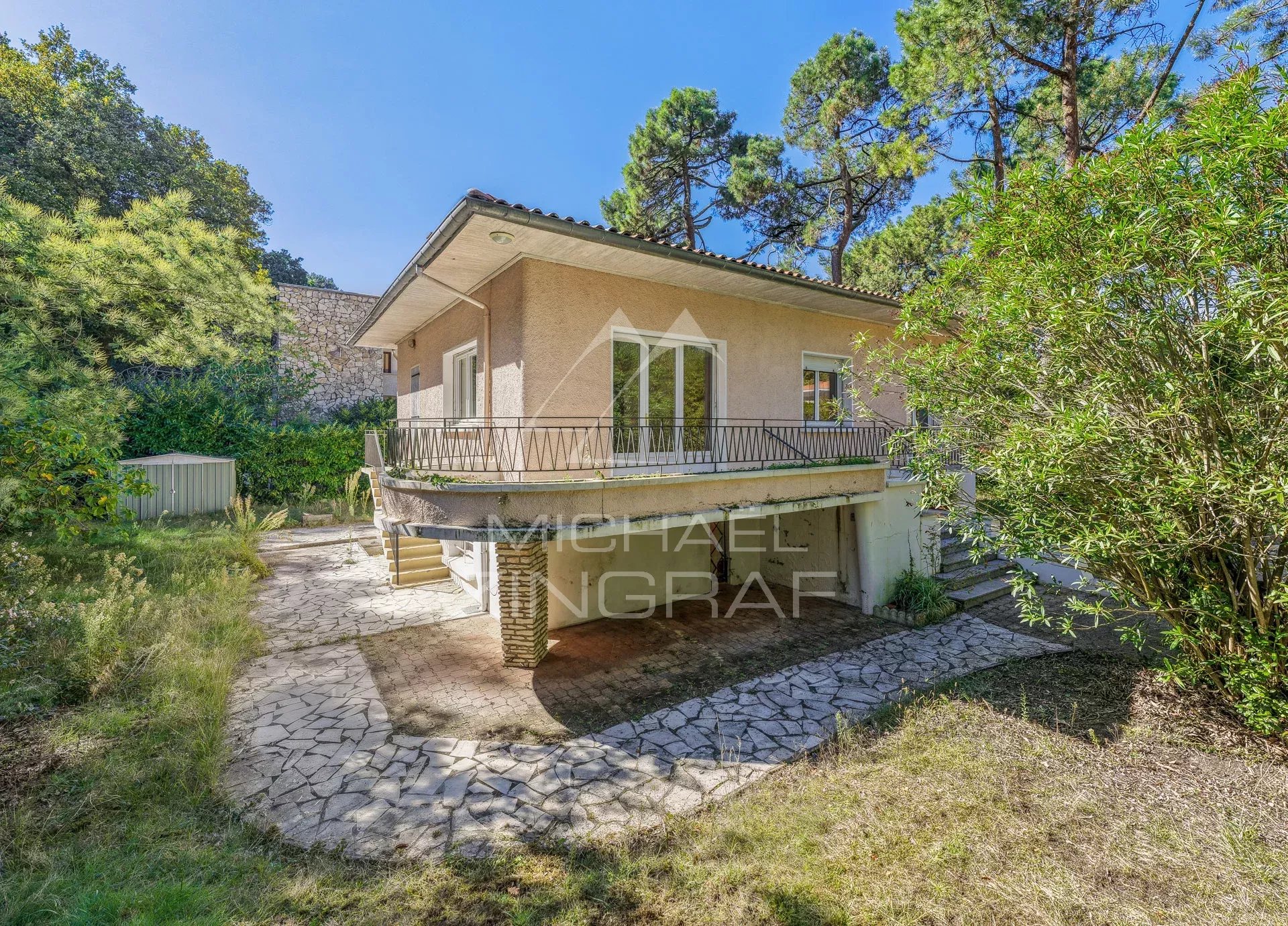 Quartier Pereire - Villa à rénover -