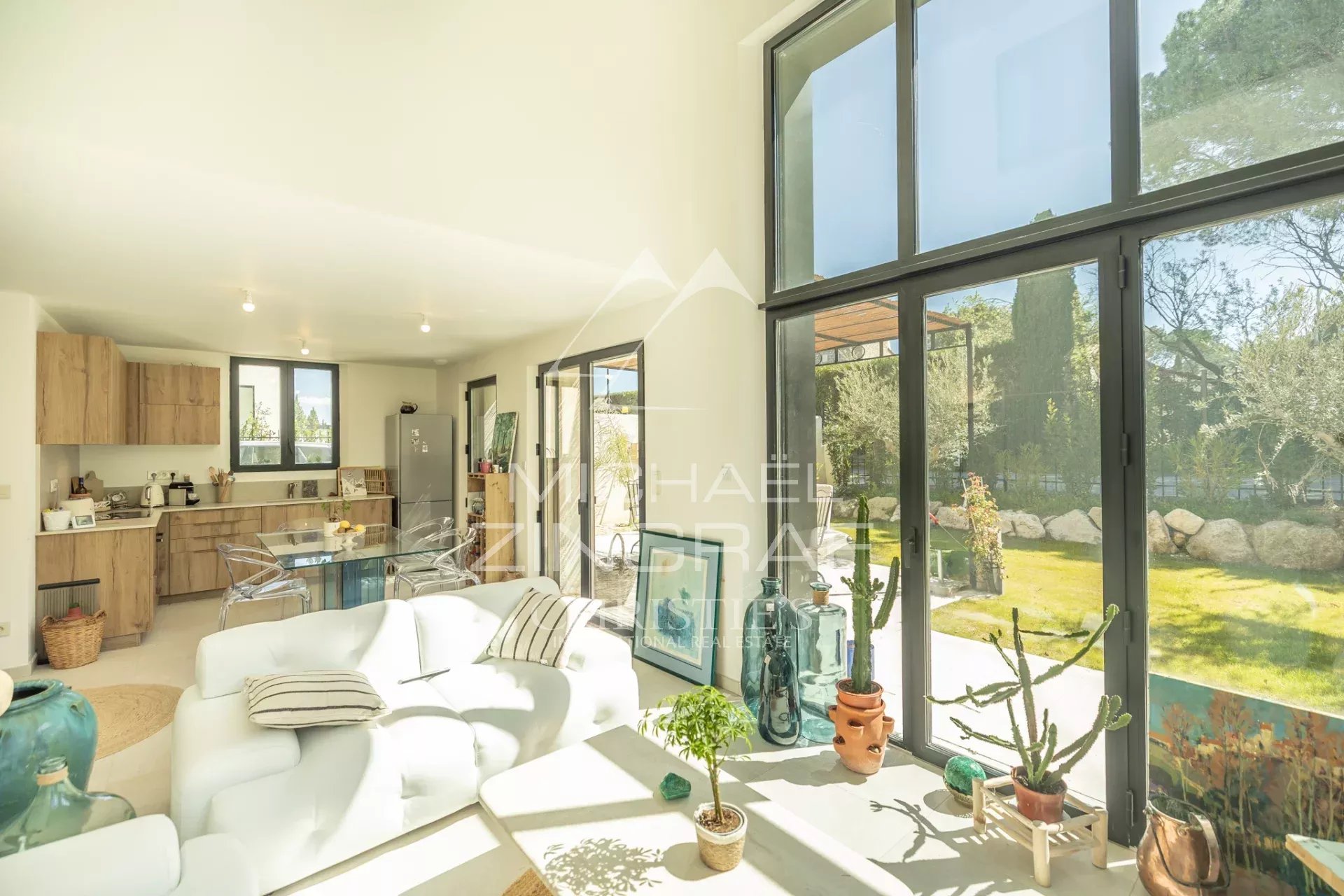 EXCLUSIVE Exceptional villa with pool, Eygalières