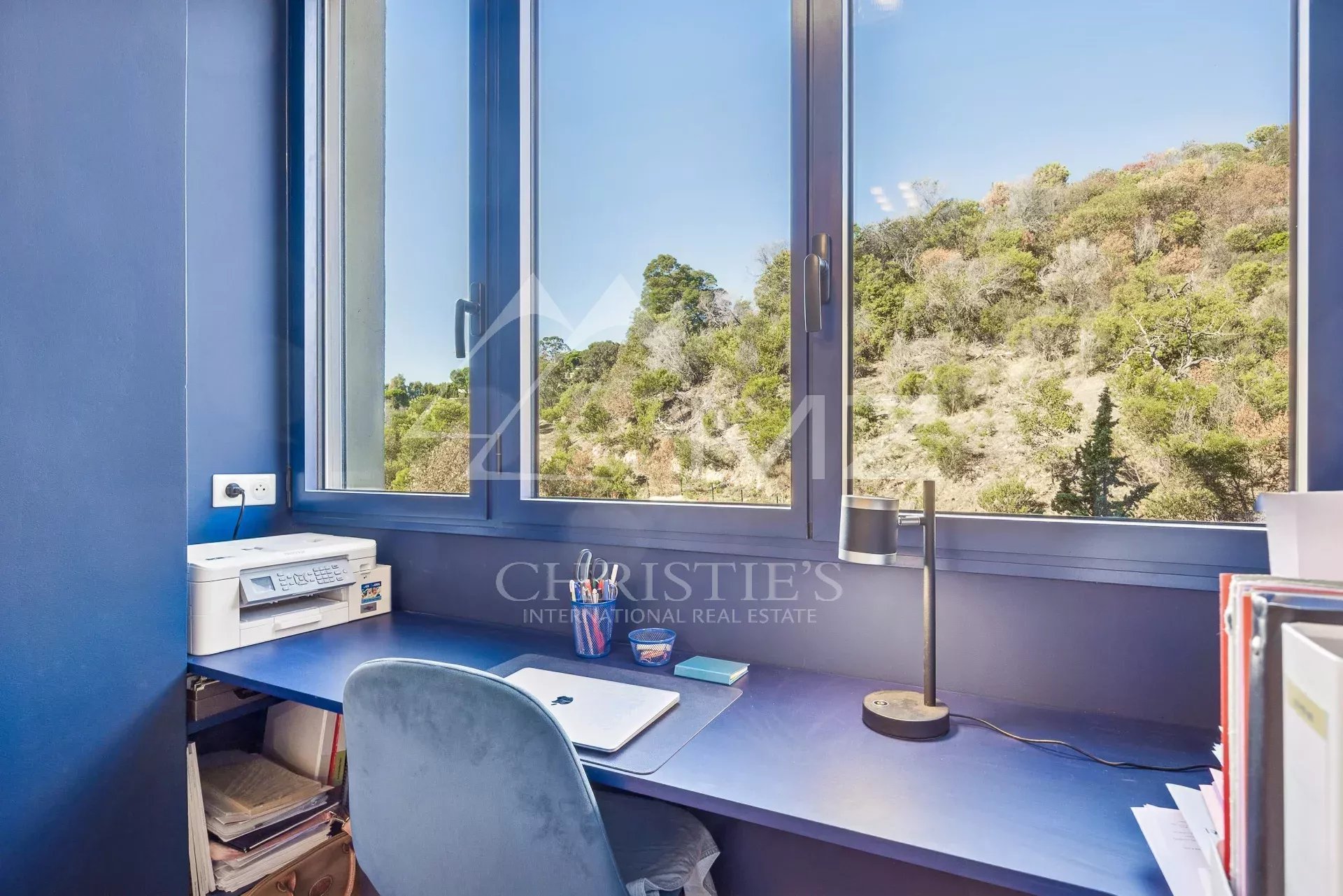 Hervorragende Wohnung in einer prestigeträchtigen Residenz