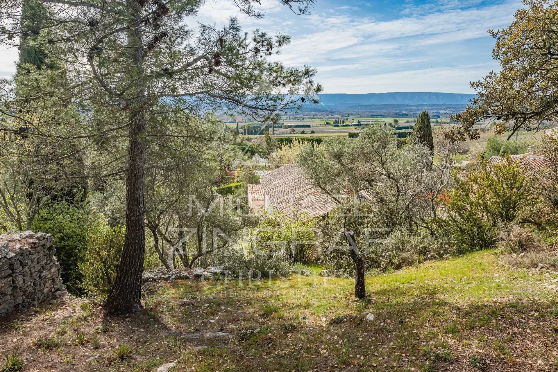 Village house with Luberon views