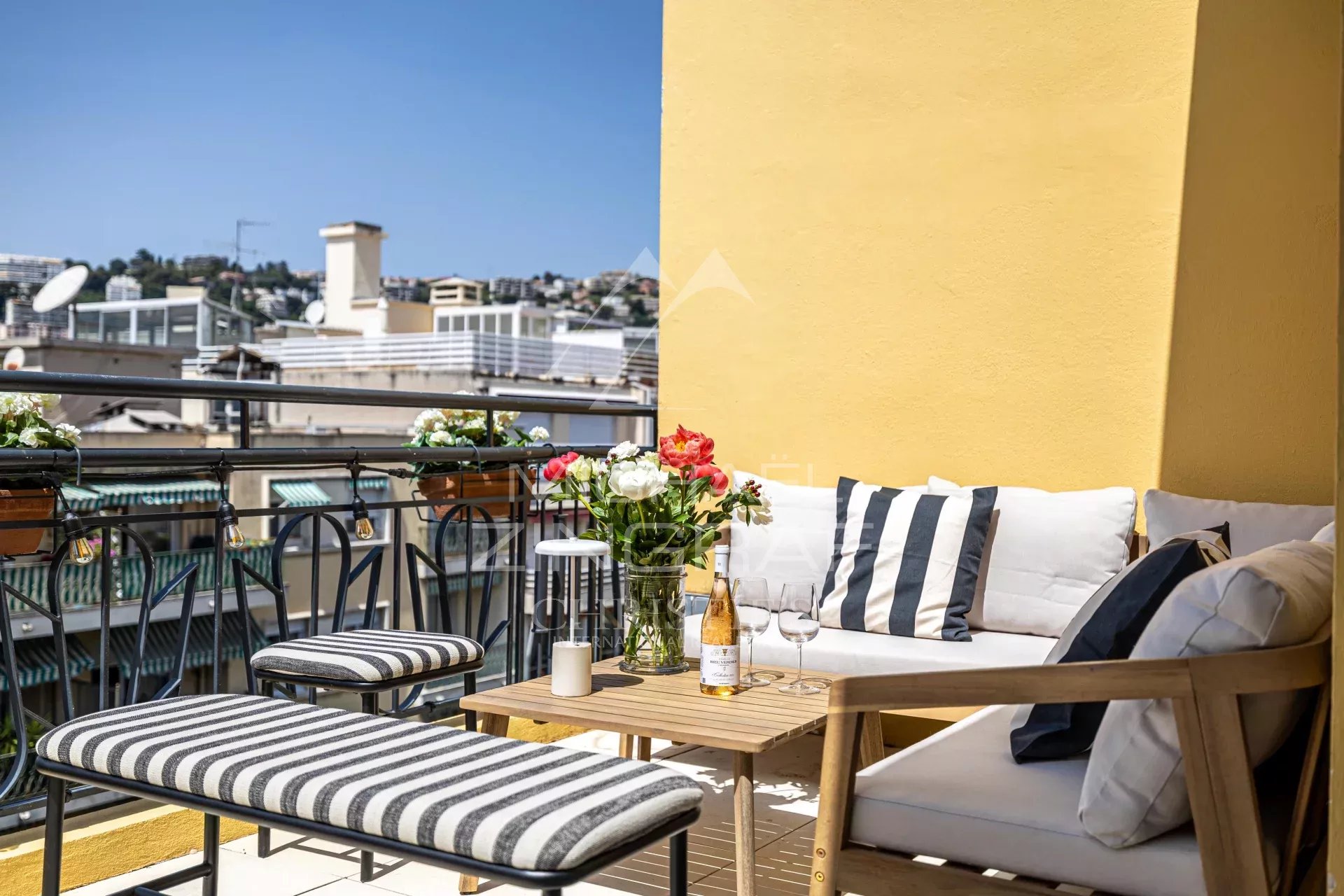 Exceptional Penthouse with Panoramic Terraces – Nice City Centre