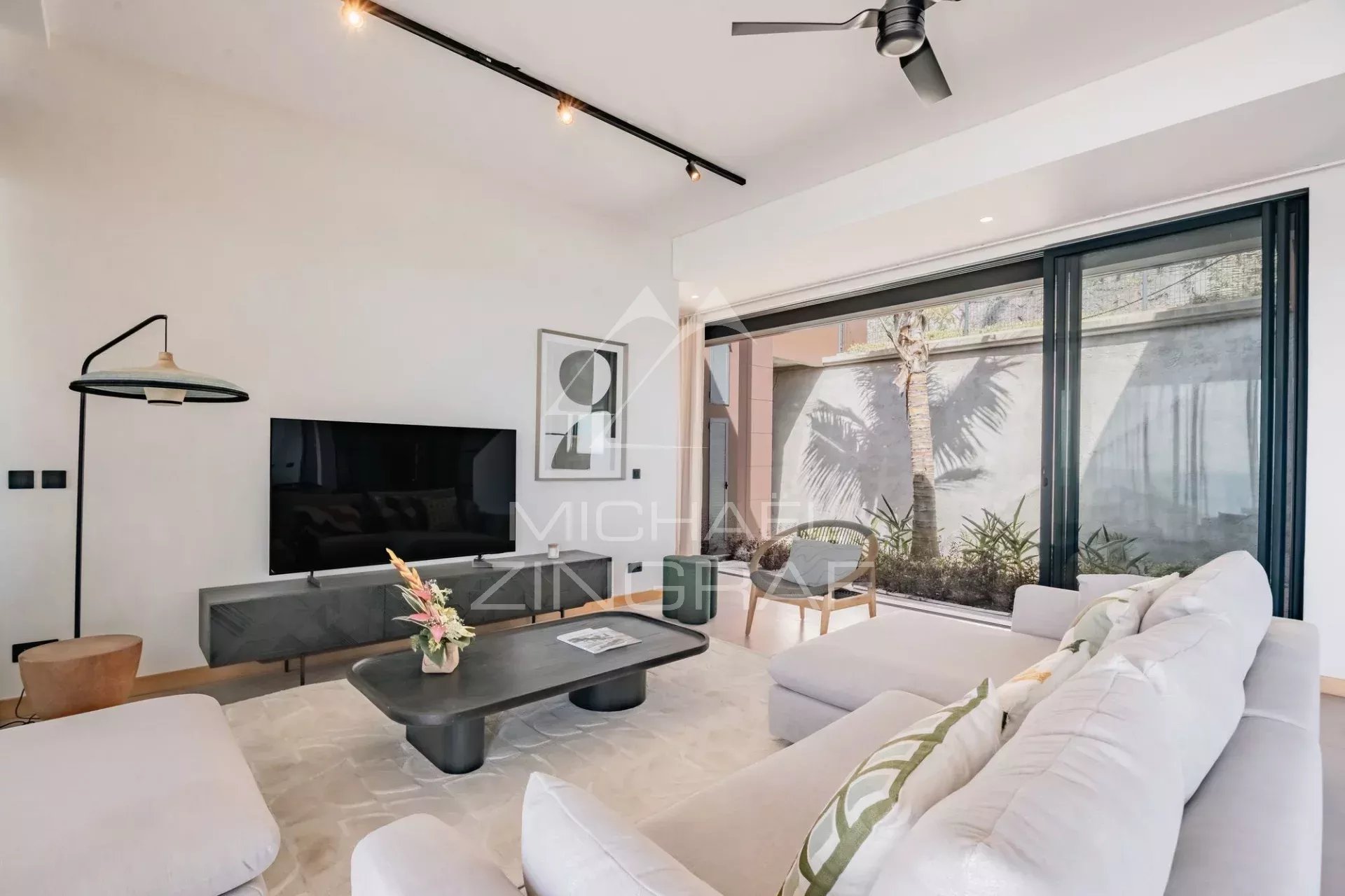 Puppen 5 -Bedroom Villa - Black Riviere