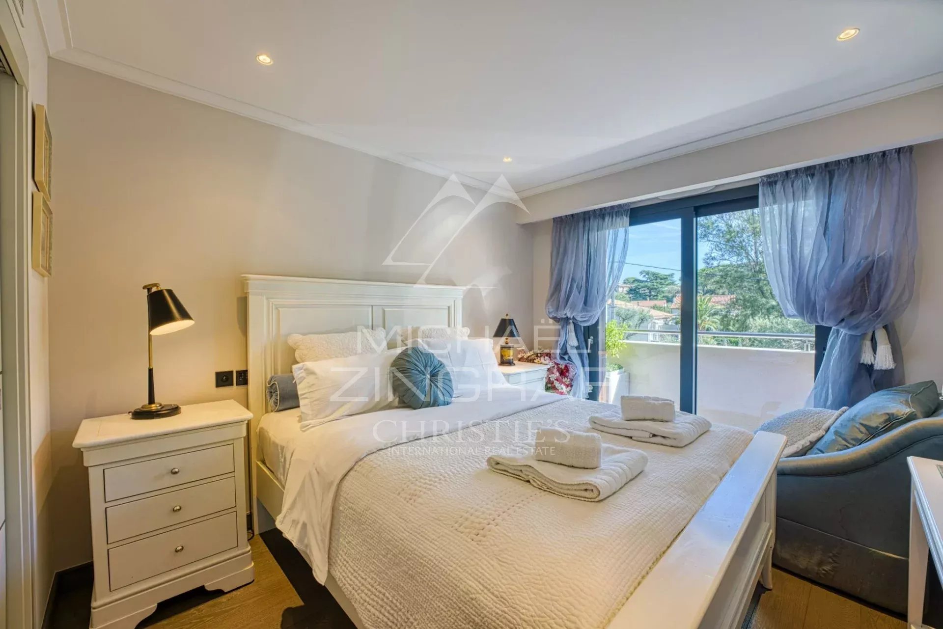 Appartement d'Exception avec Terrasses Panoramiques et Prestations Haut de Gamme