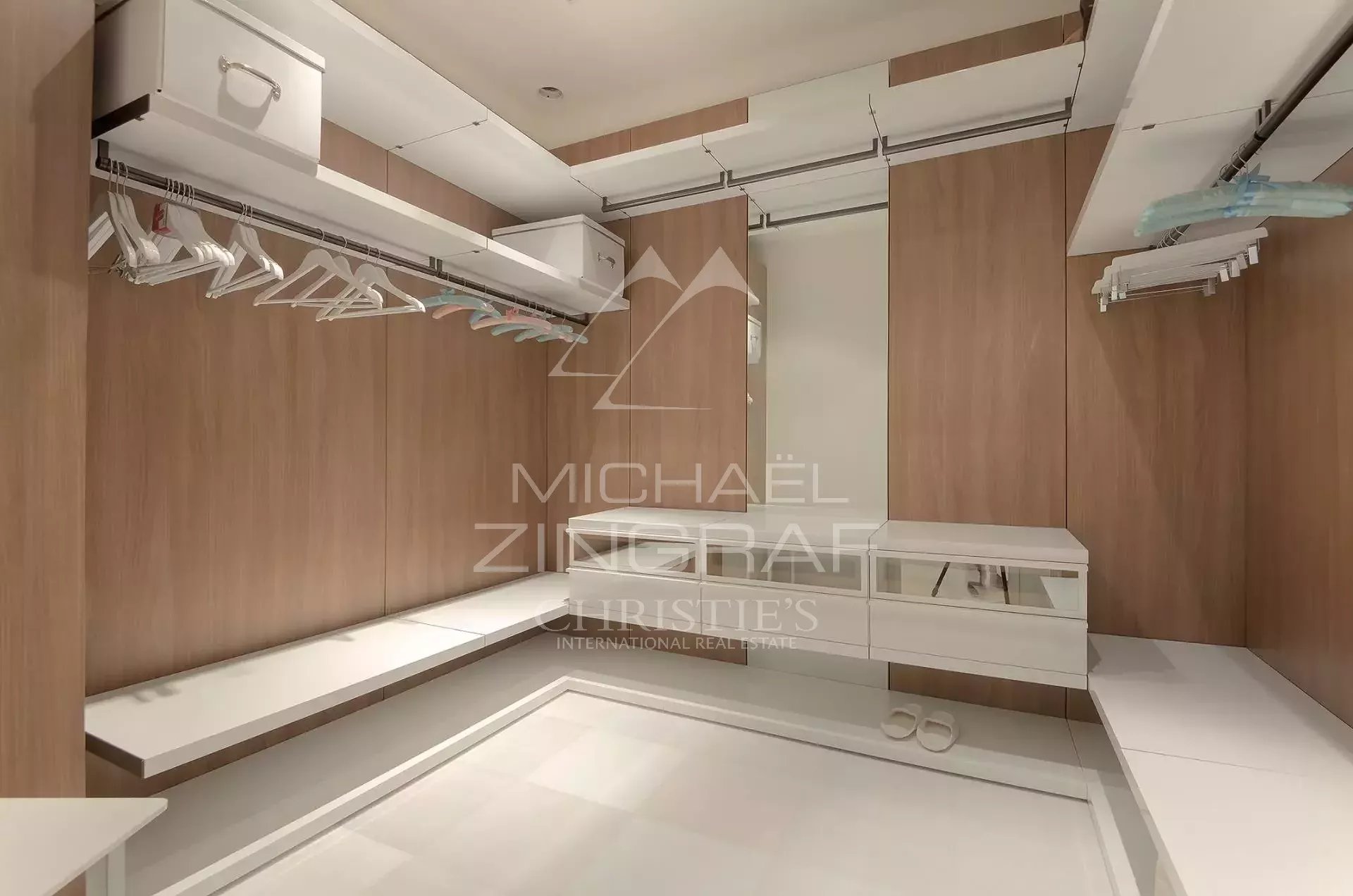 Cannes - Luxurious new built villa