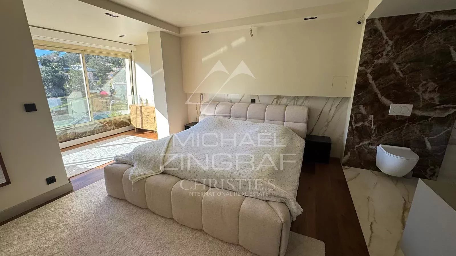 Appartement dans résidence privée