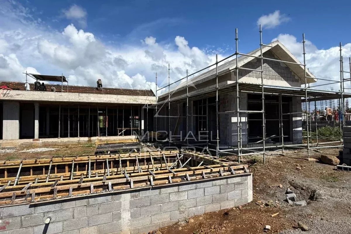 Villa de luxe de 5 chambres en première ligne de golf au Nord
