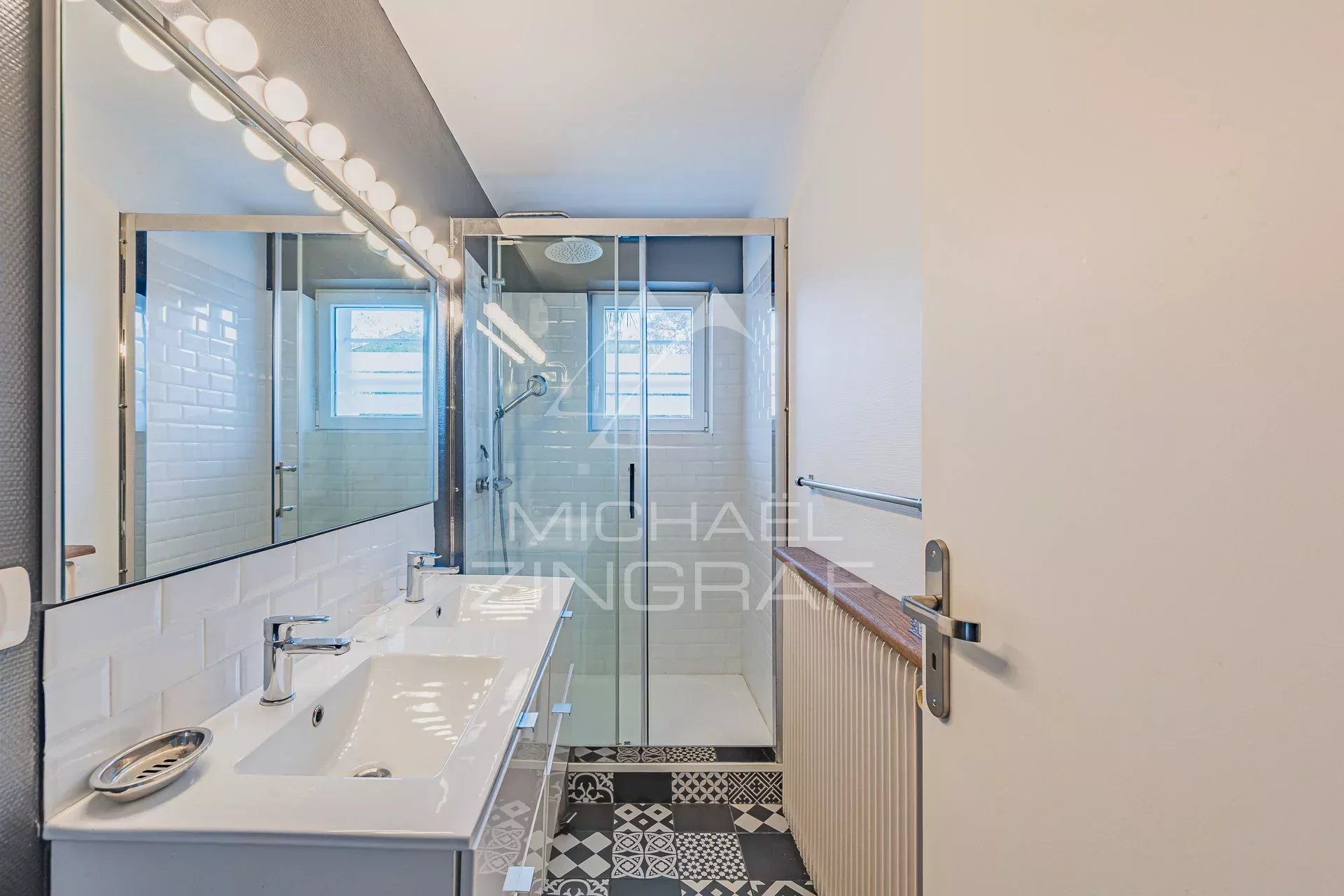 Maison contemporaine avec jardin et piscine au cœur de La Hume