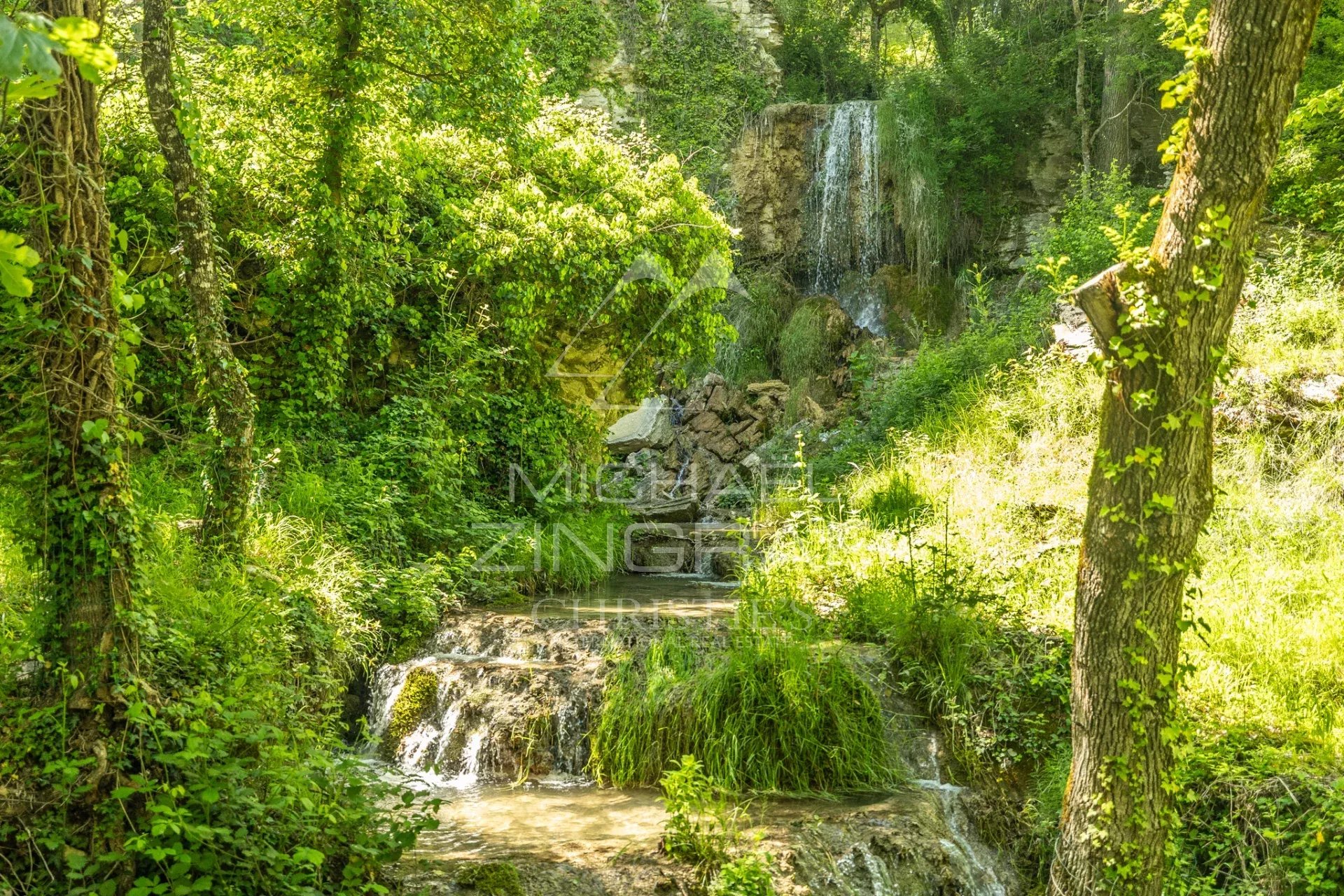 Exceptional property in the heart of the Luberon