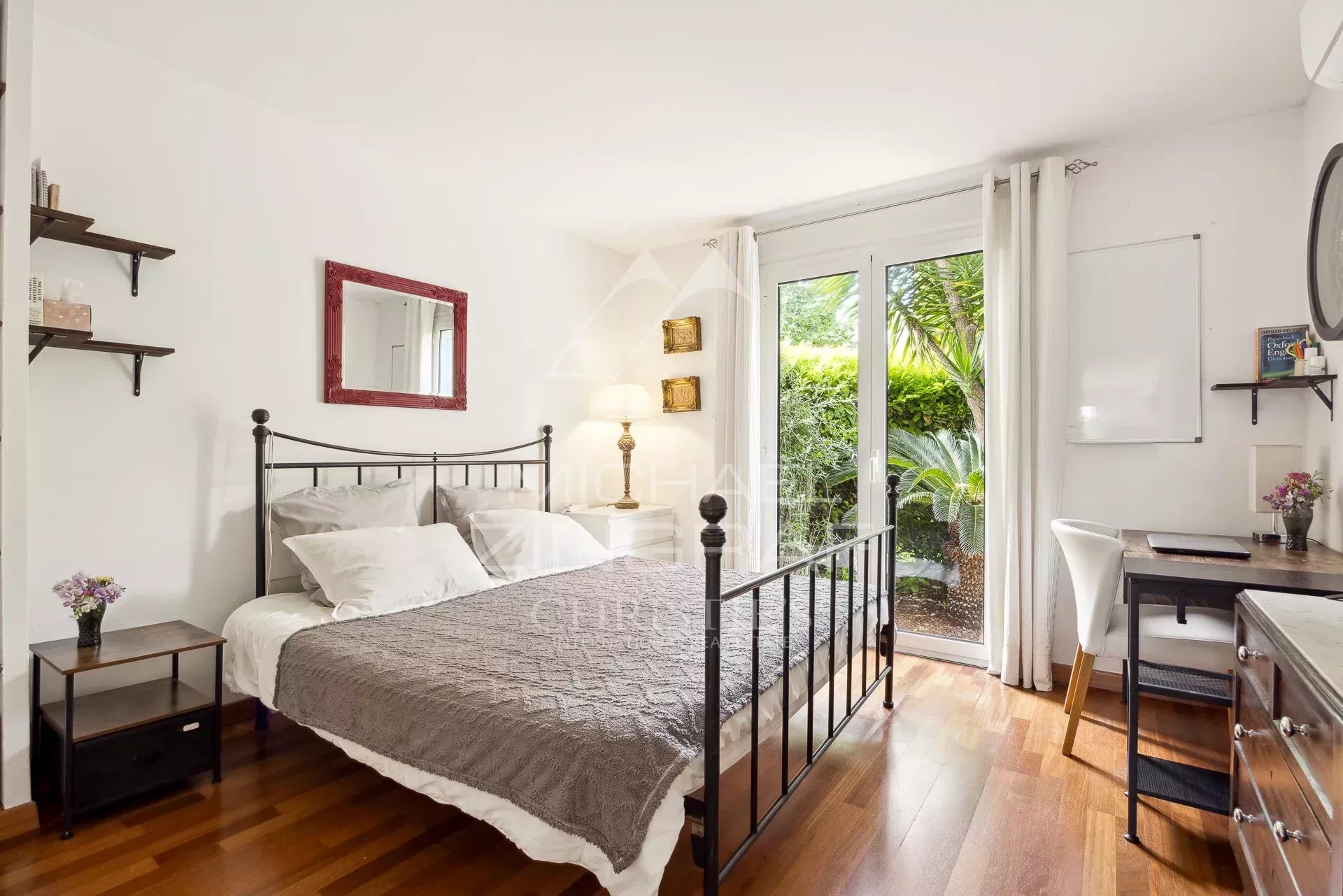 NICE - GAIRAUT - VILLA DANS DOMAINE PRIVE