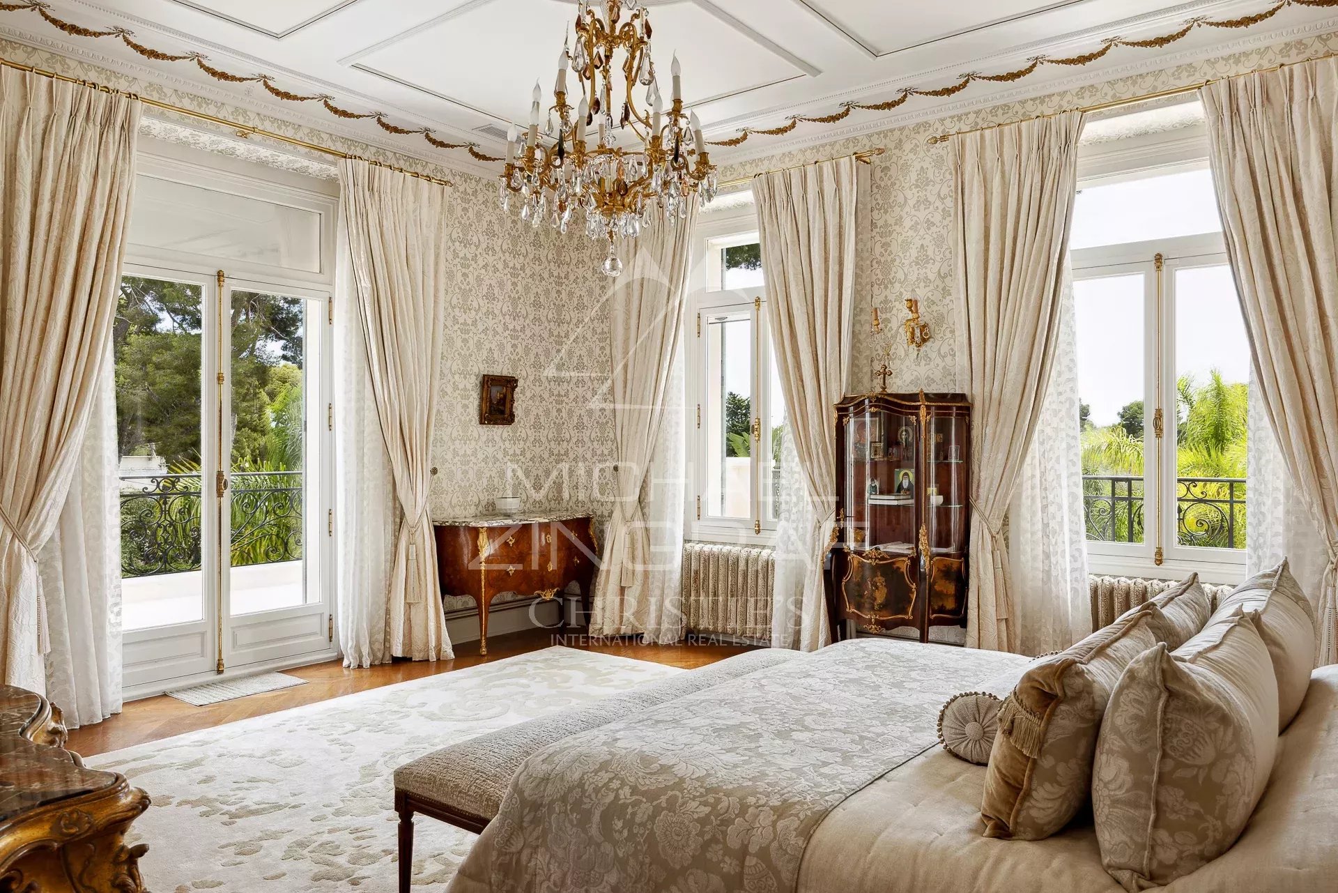 Cap d’Antibes – Prächtige Belle-Époque-Villa in einer privaten Domäne