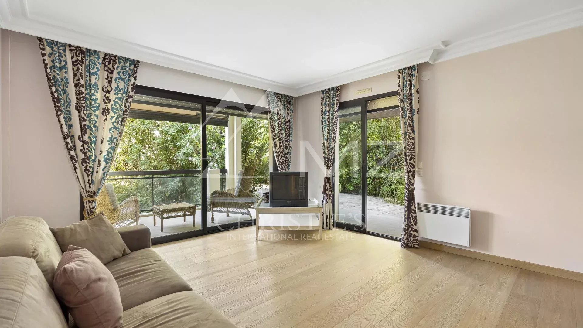 Quartier Montrose, 3-Zimmer-Wohnung mit 148m2 Garten