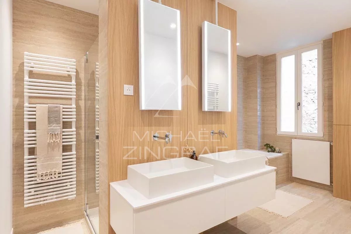 A vendre - Triangle d'or - 3 Suites - Parfait Etat - Clim