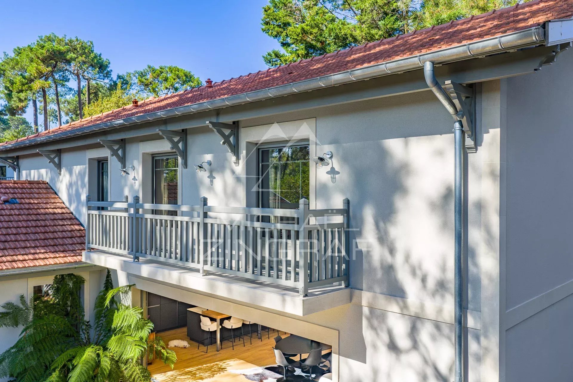 Abatilles – Elegante Familienvilla mit Pool