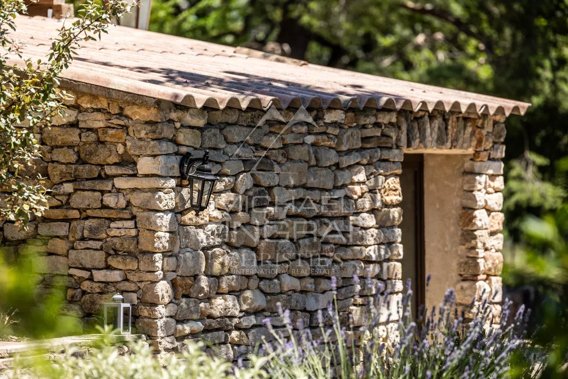 Exclusivité - Luberon - Belle propriété avec piscine et dépendances