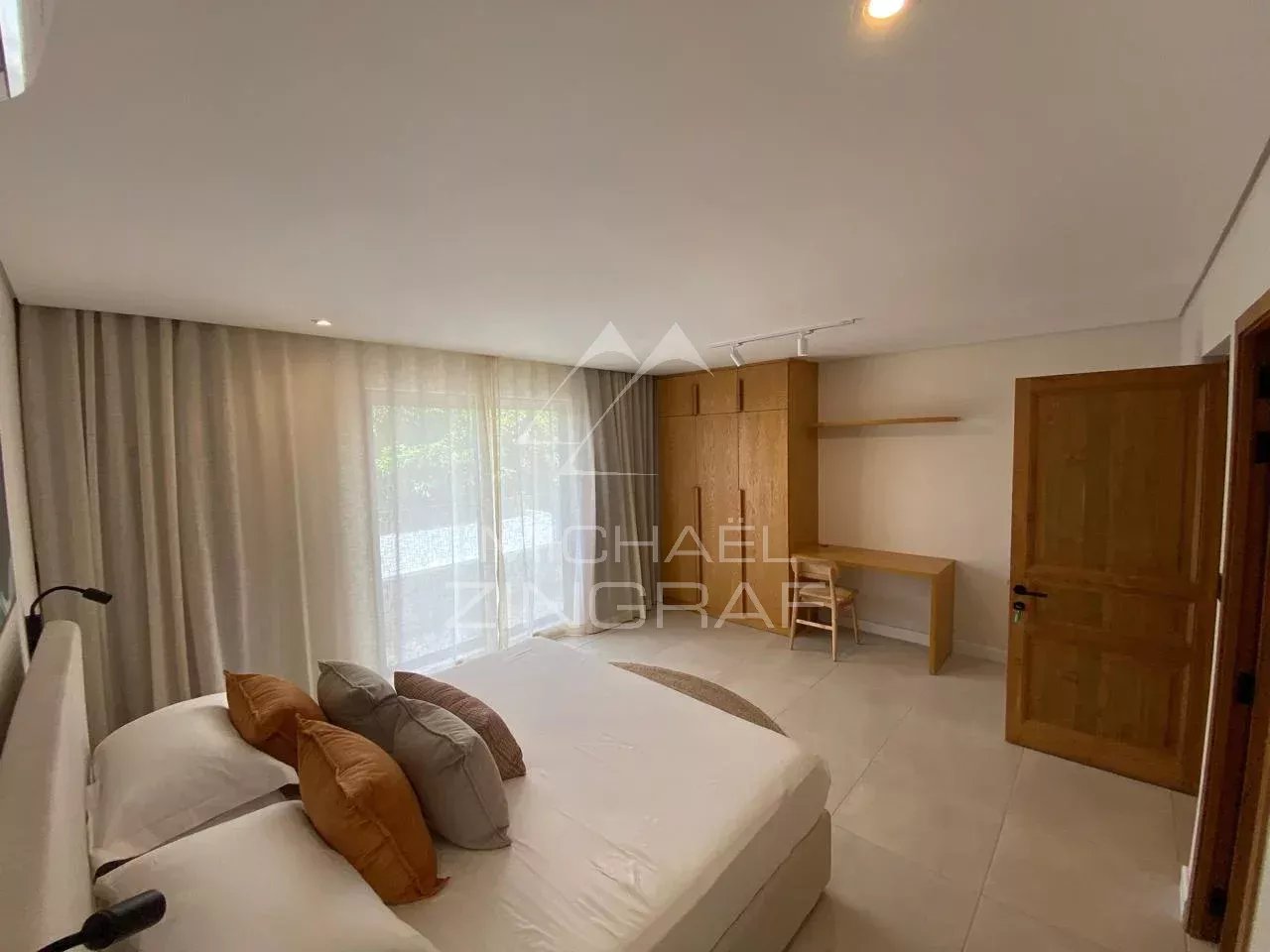 Duplex d’Exception Pieds dans l'eau  à Riviere Noire