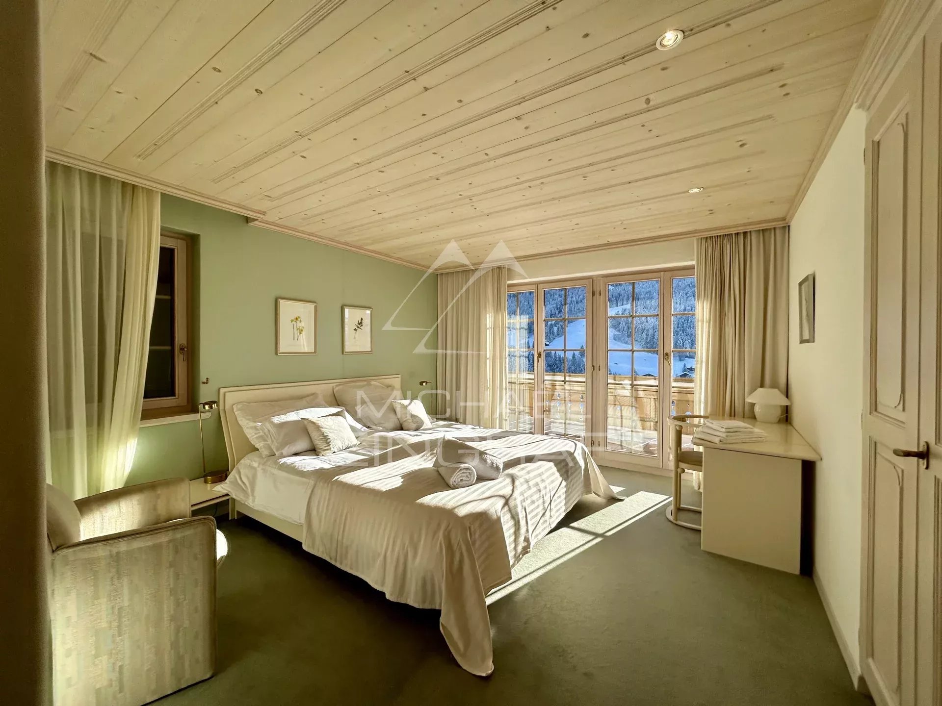 Appartement ensoleillé avec vue sur Rougemont