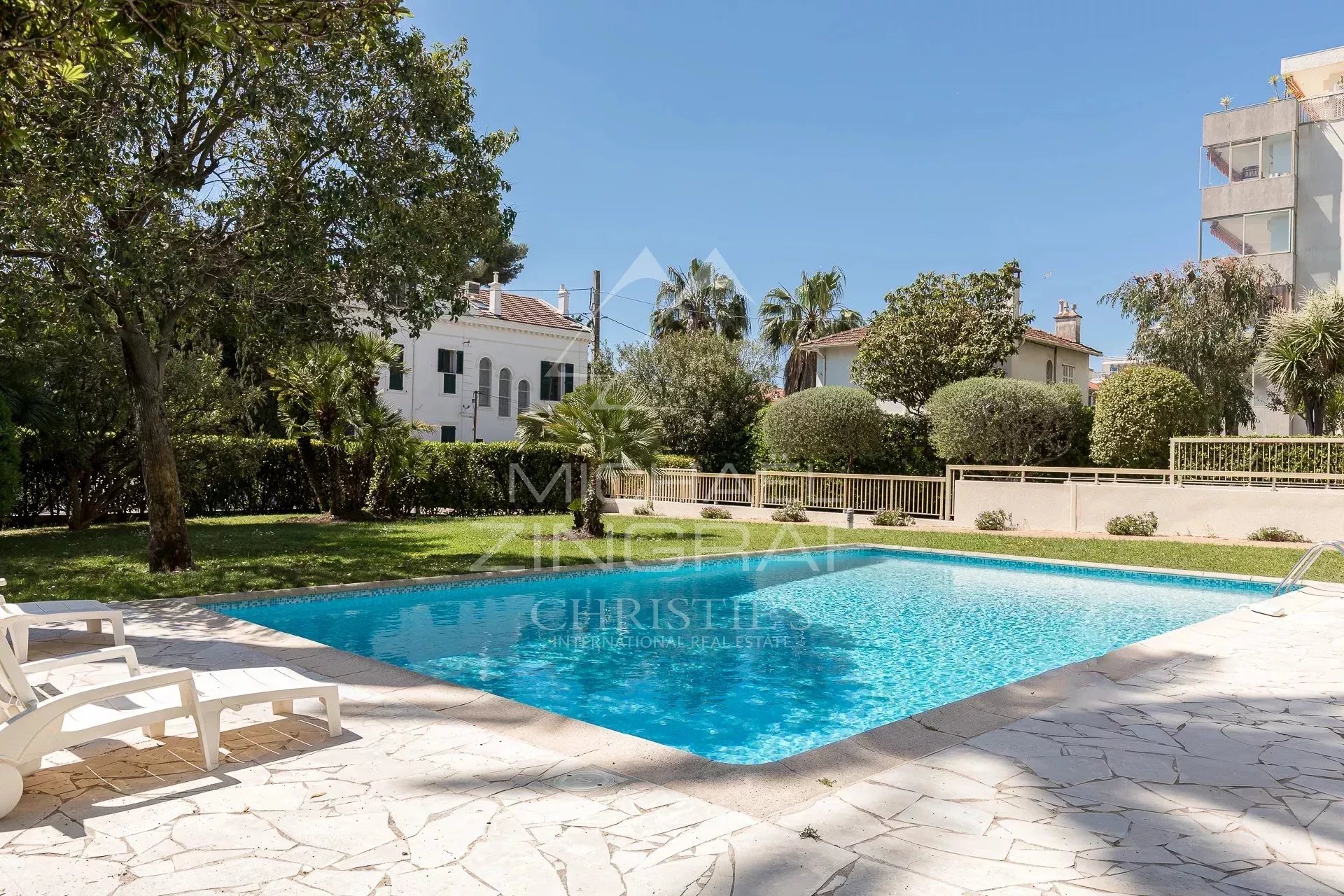 Cannes Palm Beach - Splendide appartement deux chambres, aperçu mer