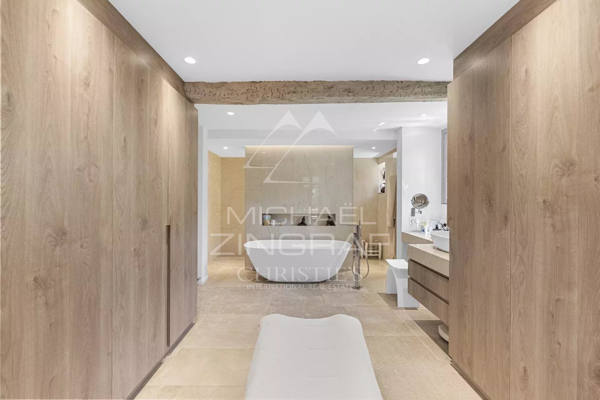 Valbonne village à pied – Bastide historique entièrement repensée