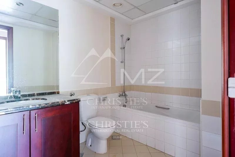 Quiet location | Vacant | 3 bedroom plus Study