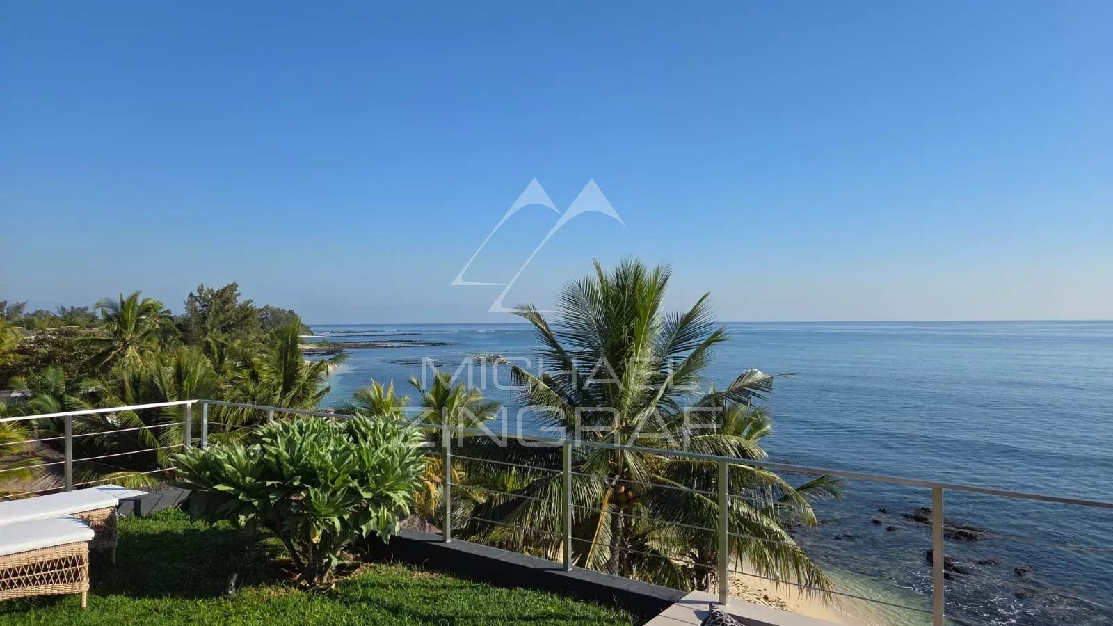 Exceptional Beachfront Penthouse in Pointe Aux canonniers