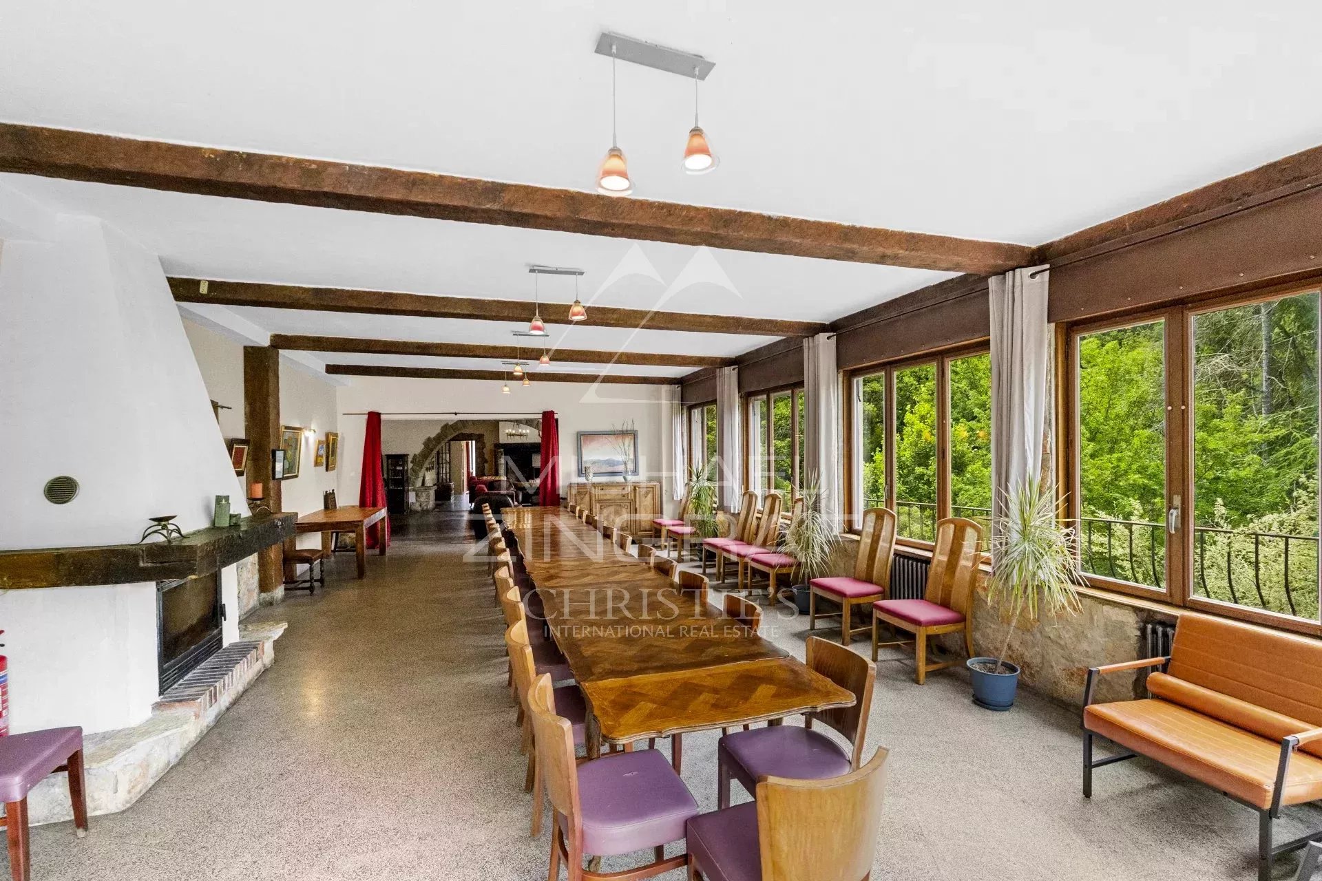 Propriété d’exception au cœur de la nature – Gréolières