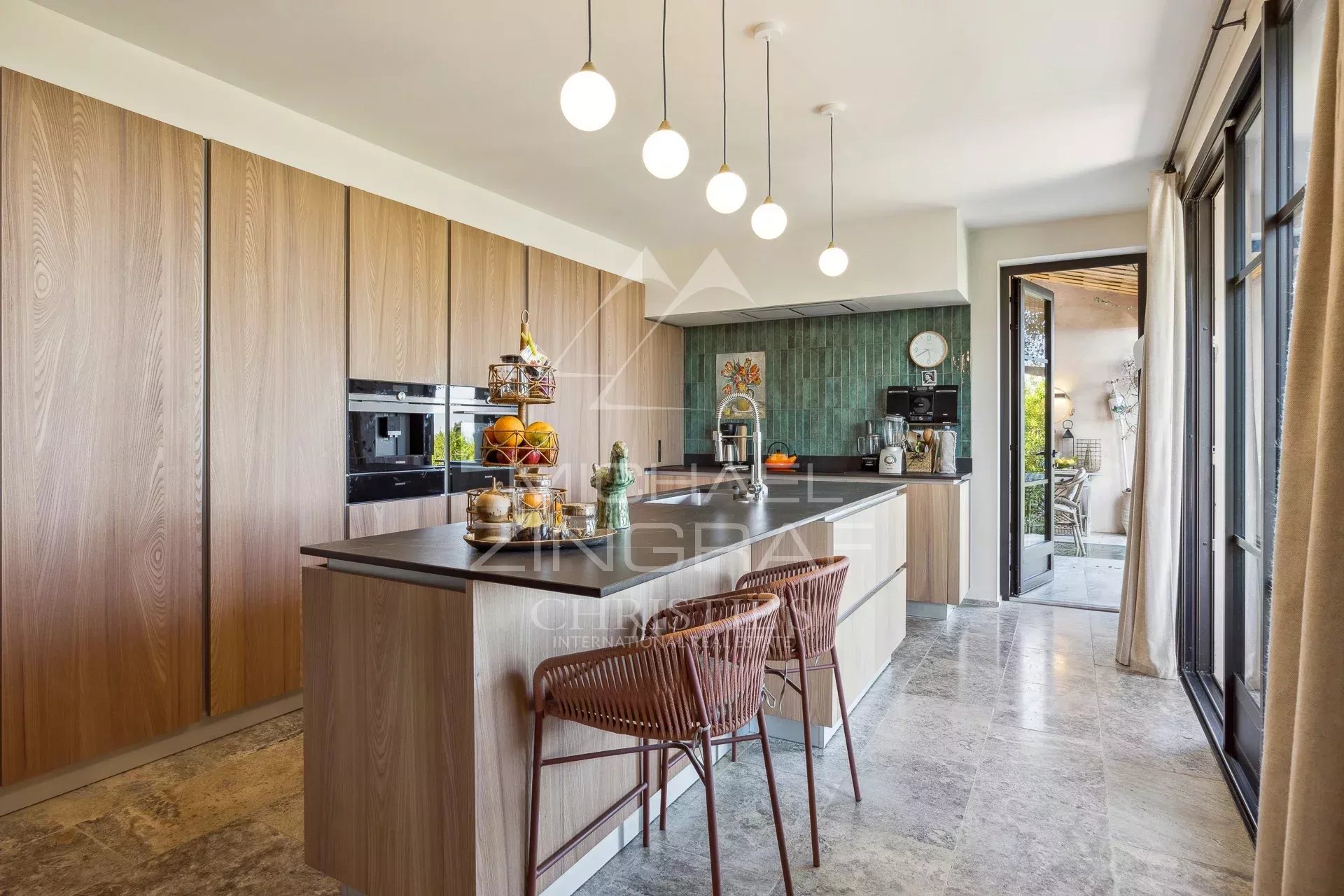 Bastide de charme avec vue mer à pied du village