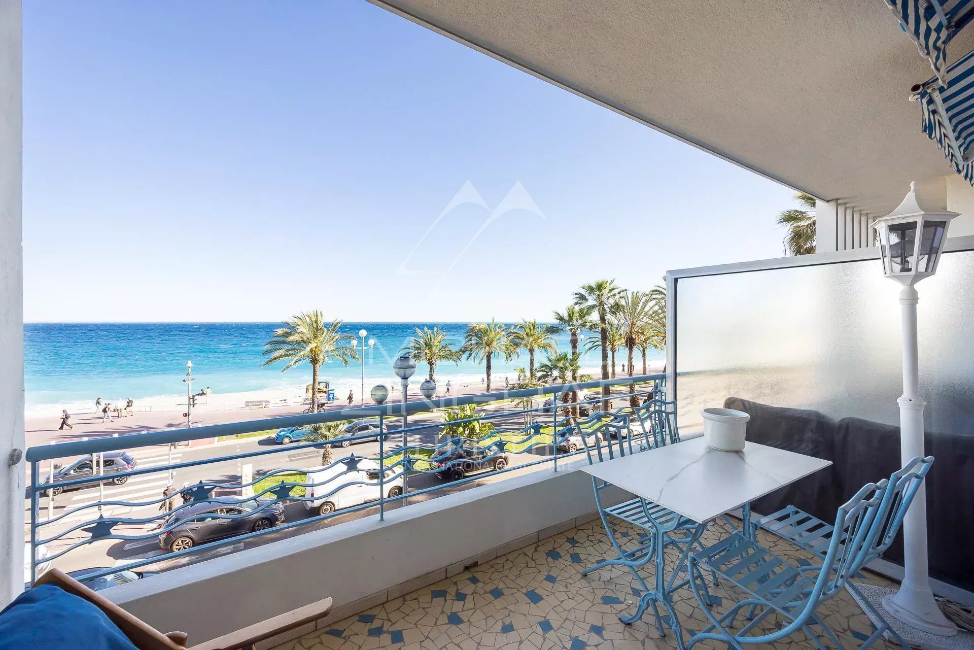 Location d'appartement à long terme - Promenade des Anglais, Nice