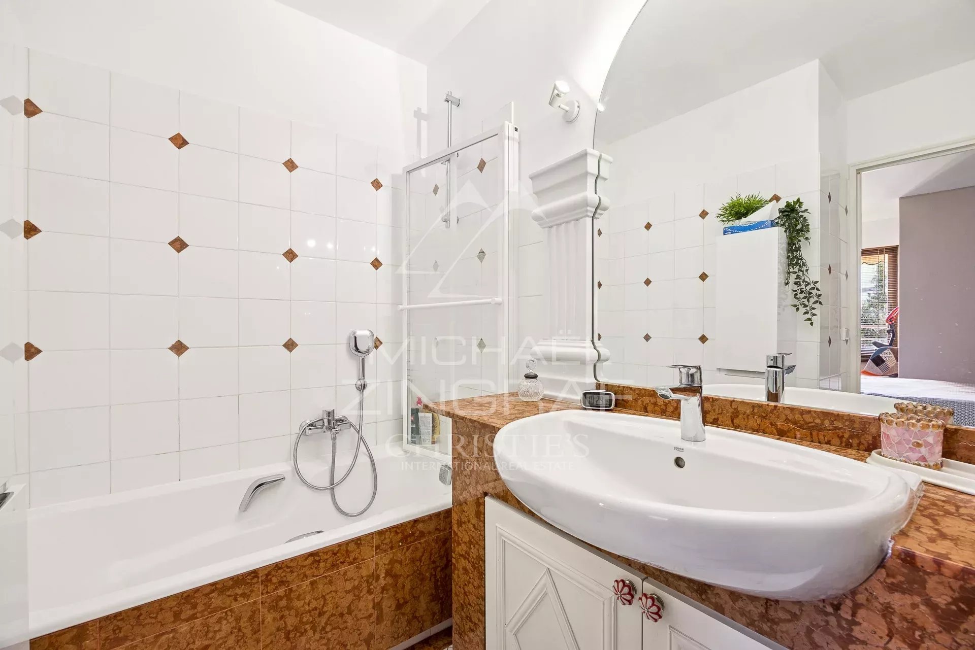 Exceptional Apartment with Terrace and High-End Amenities – Saint-Jean, Antibes