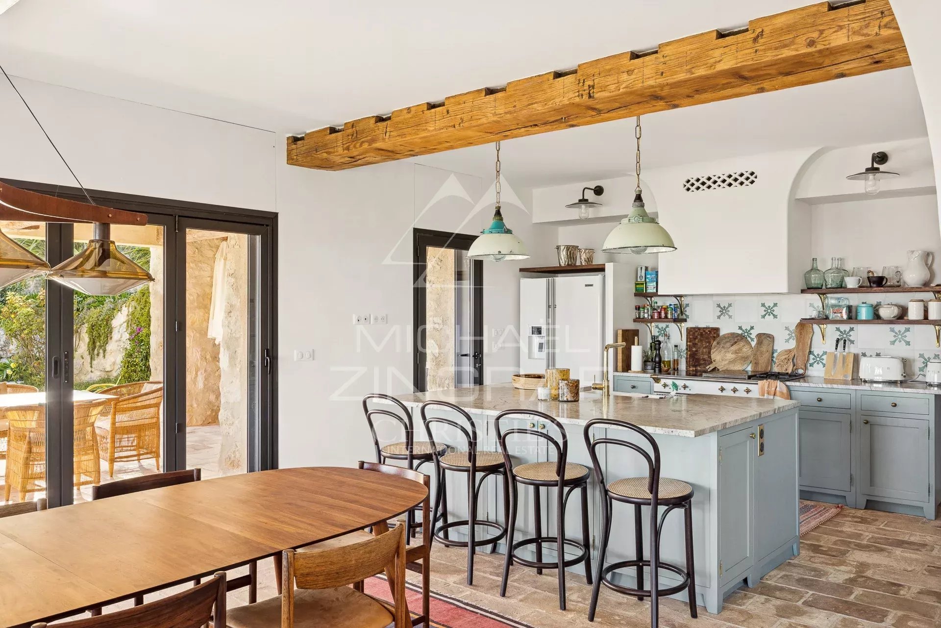 Proche Saint-Paul-de-Vence – Villa d’exception à Vence avec vue panoramique mer et collines – 5 chambres