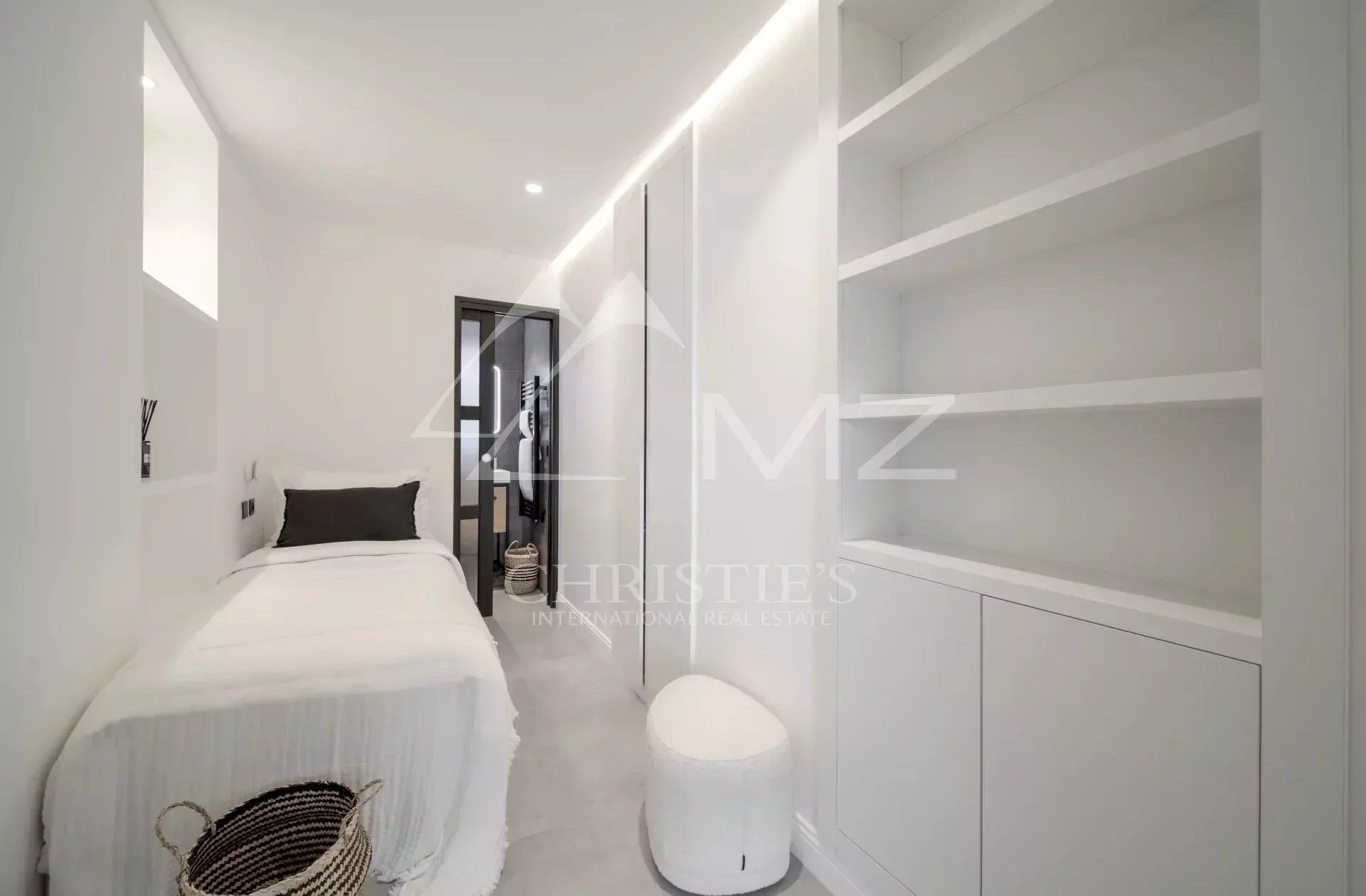 Completely renovated 3-room apartment