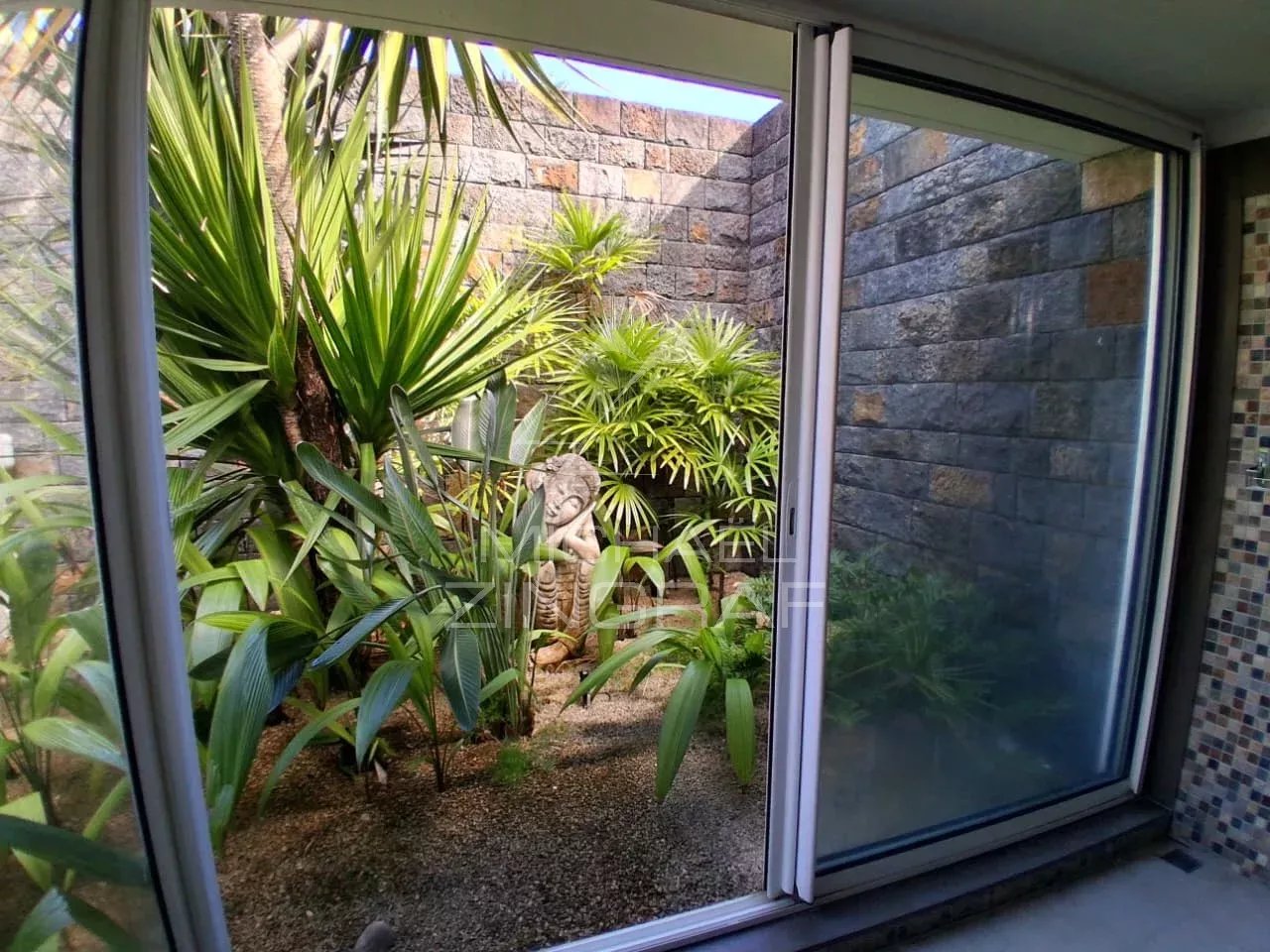 Mauritius - Rare opportunity : Luxury villa by the sea near Grand Bay - Pointe aux Canonniers