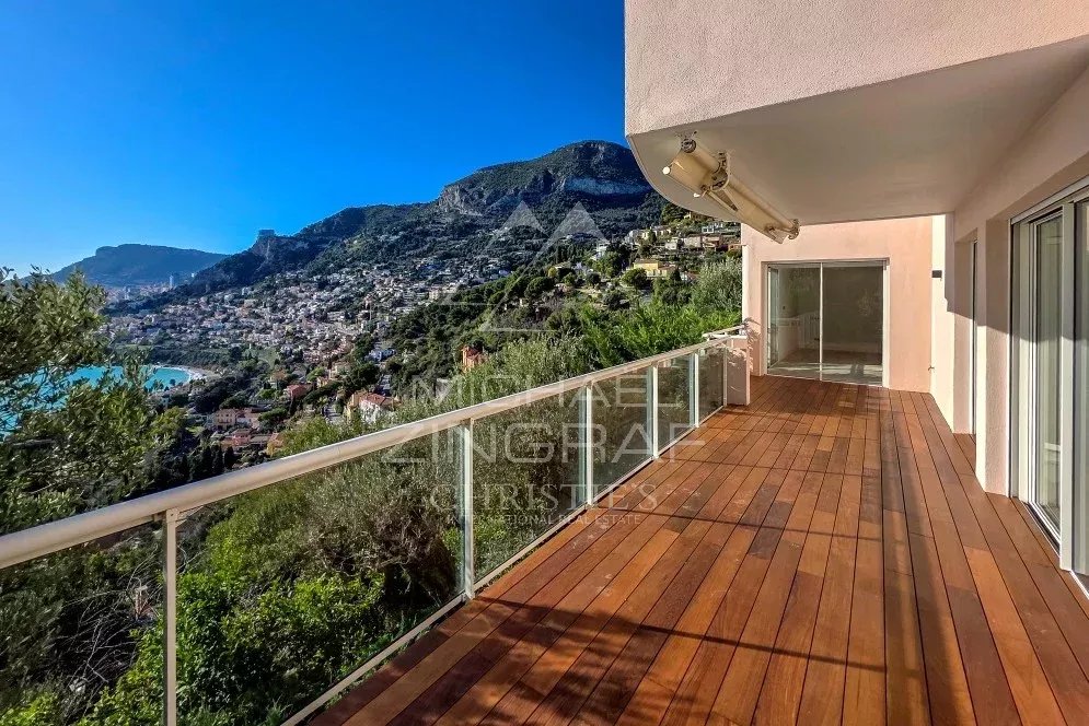 Wohnung mit Garten in der Nähe von Monaco und Meerblick