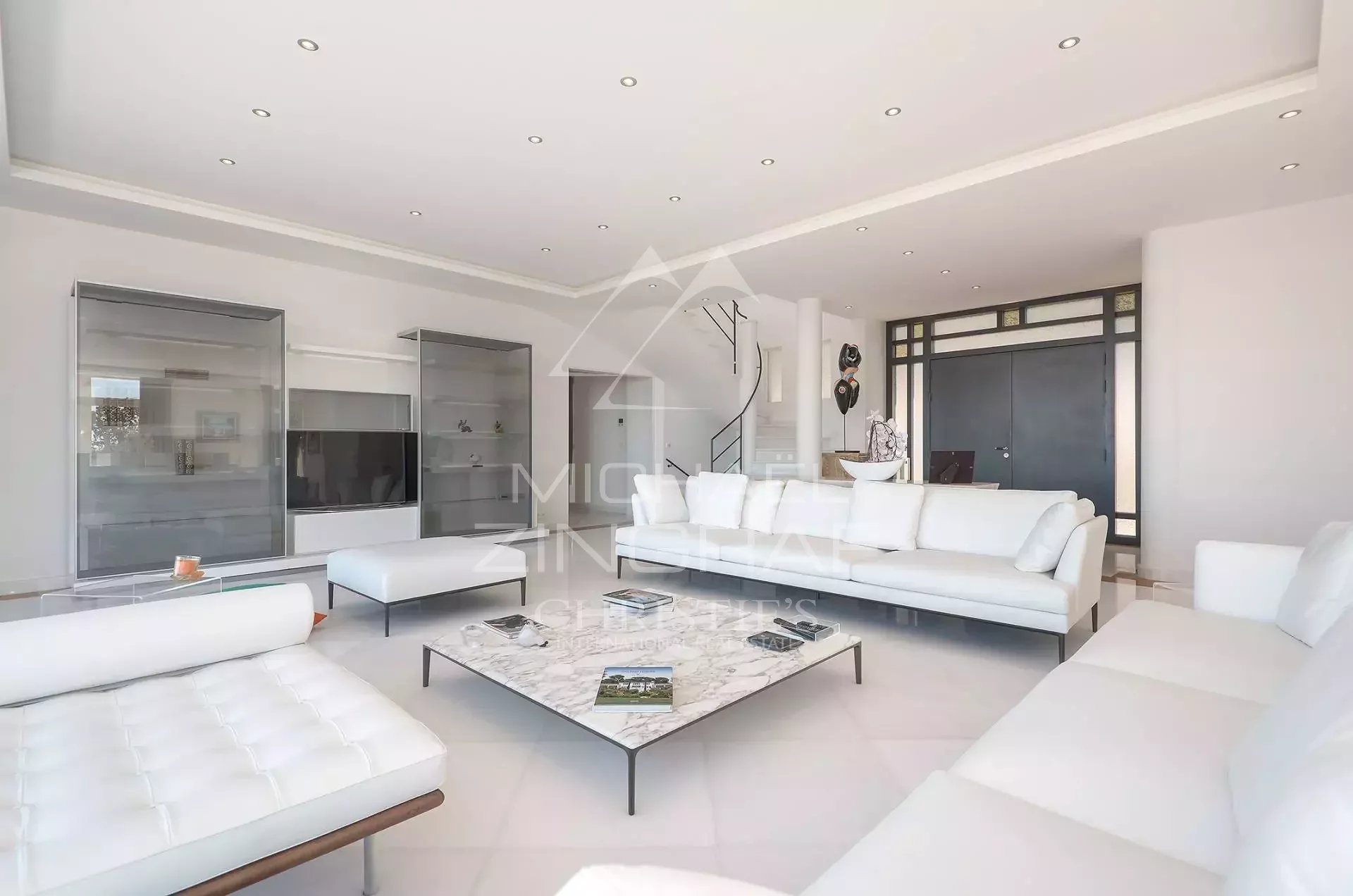 Cannes - Luxurious new built villa