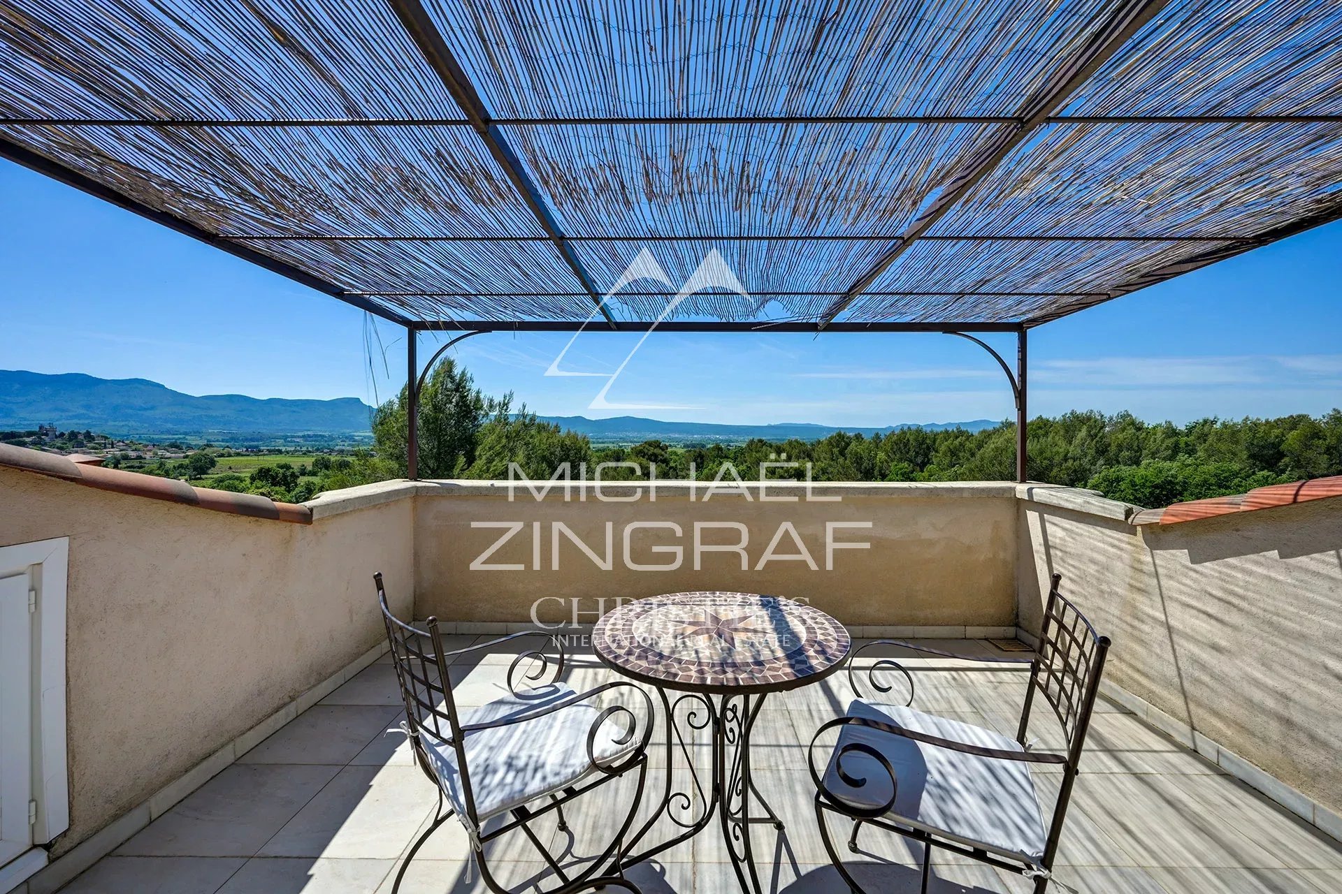 Propriété d'exception avec vue dominante au sein du grand site de la Sainte Victoire
