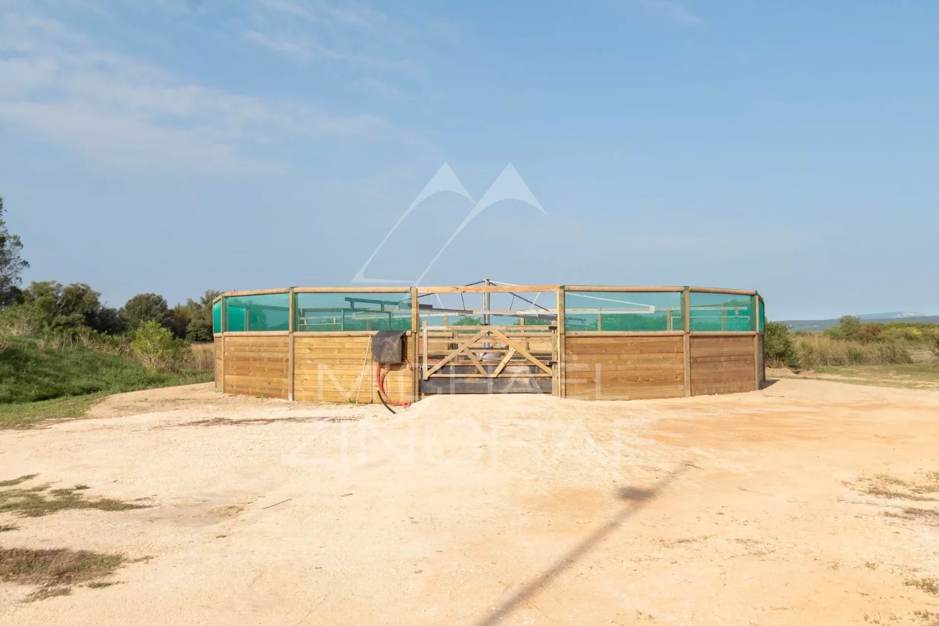 Outstanding equestrian property