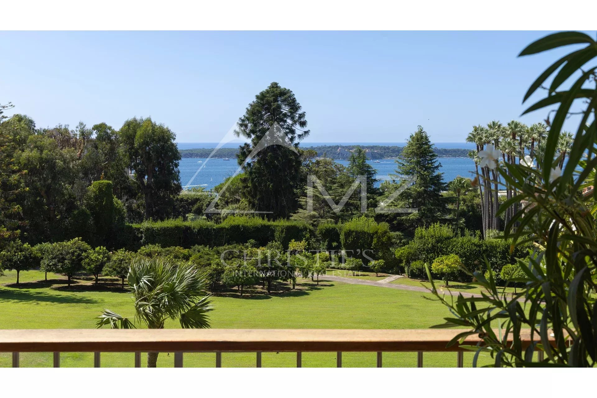 EXCLUSIVITE: 4 pièces Contemporain dans résidence de Prestige