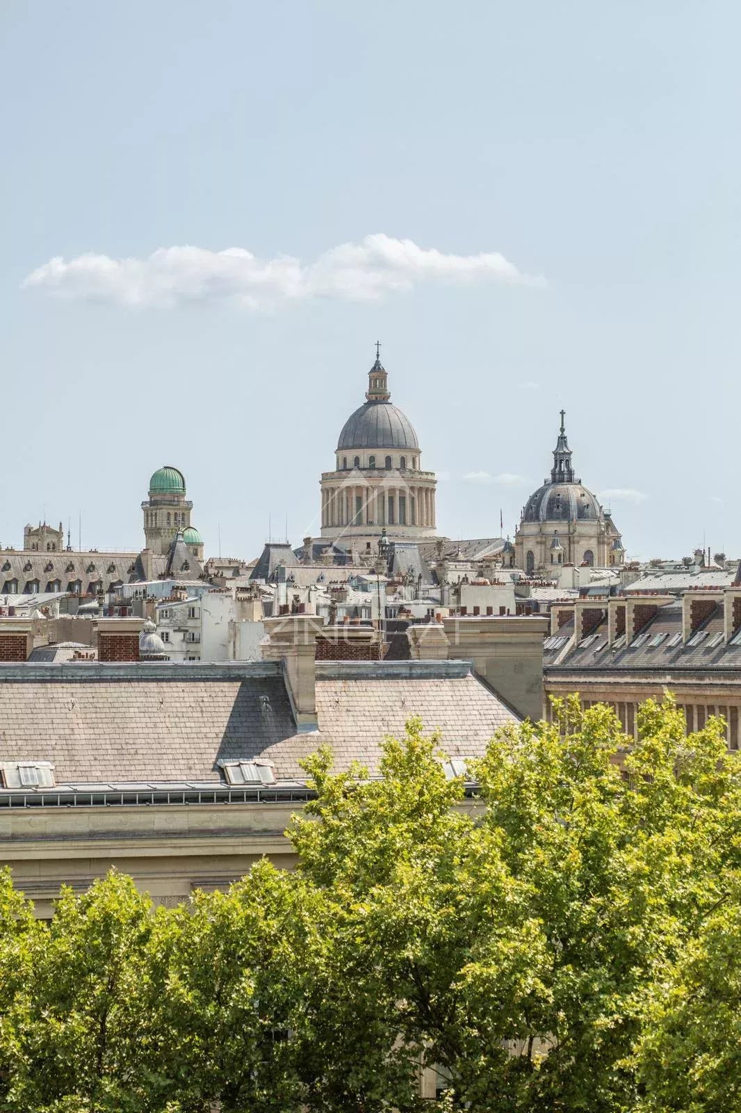 To sell - 3 Mastersuites - Perfect condition  - Odéon