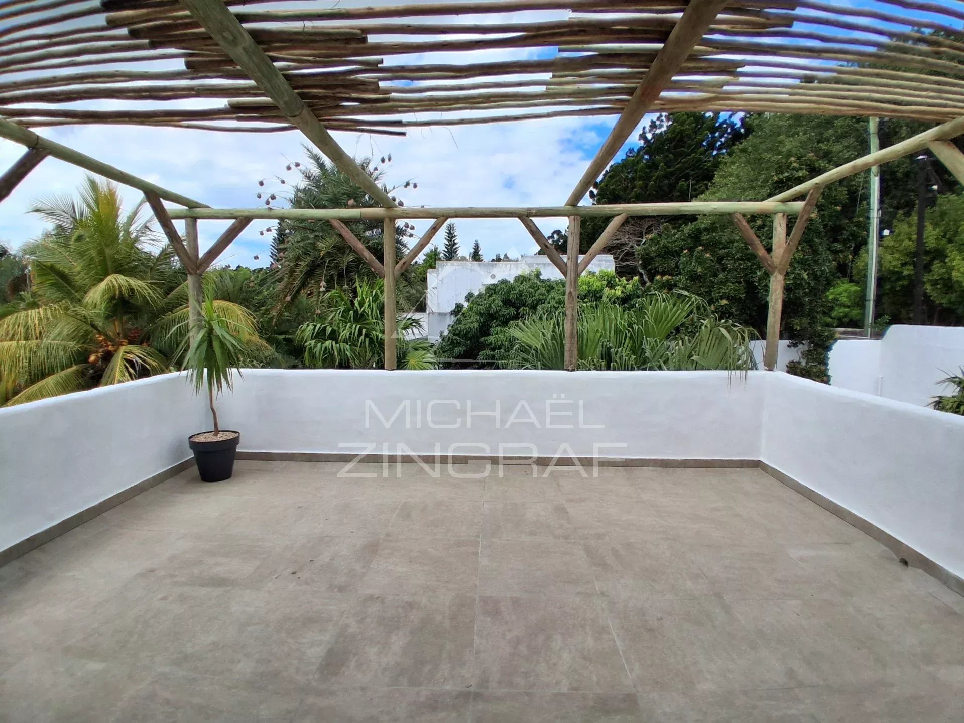 Furnished 4-Bedroom Family Home with Swimming Pool