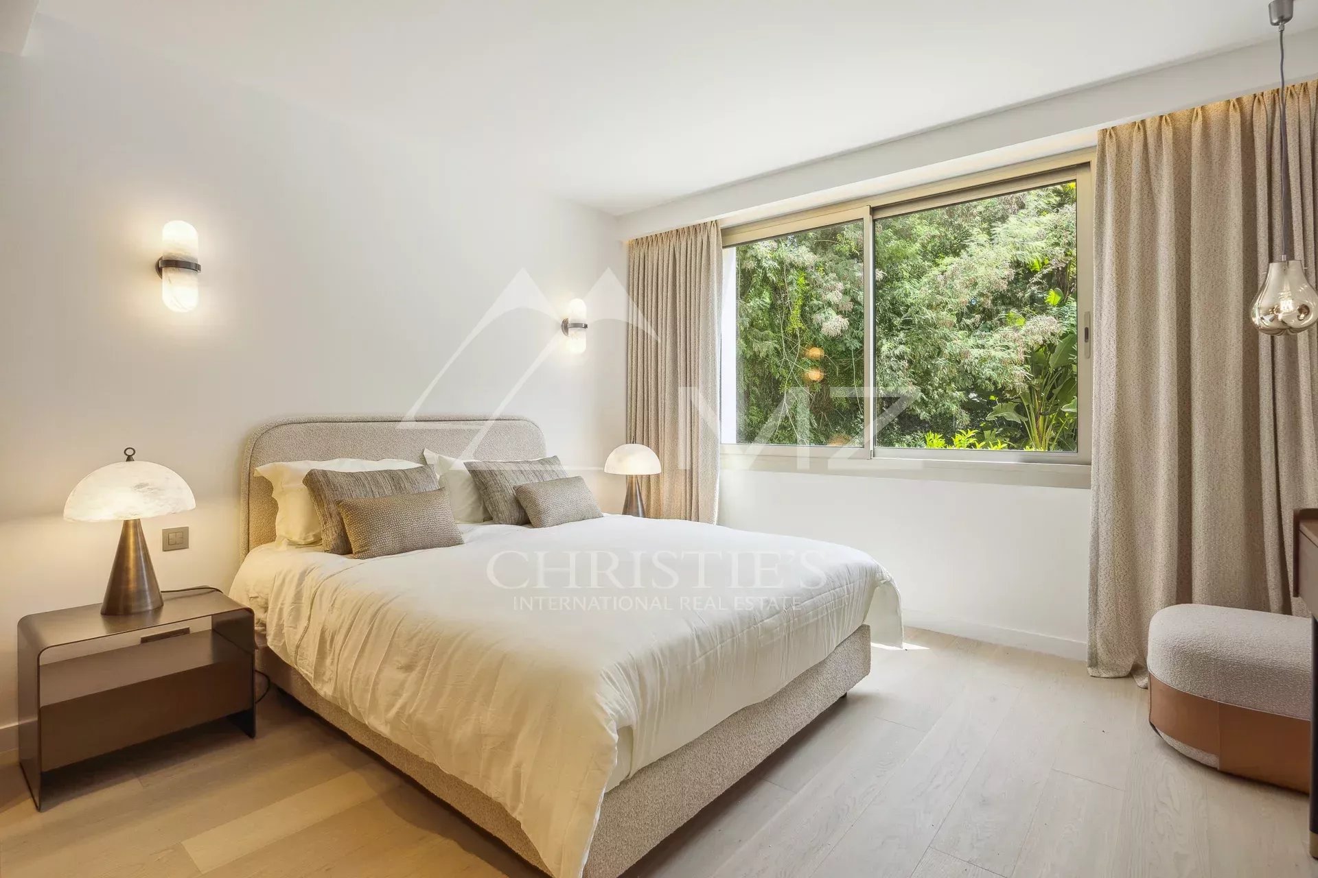 Exceptional apartment with sumptuous amenities