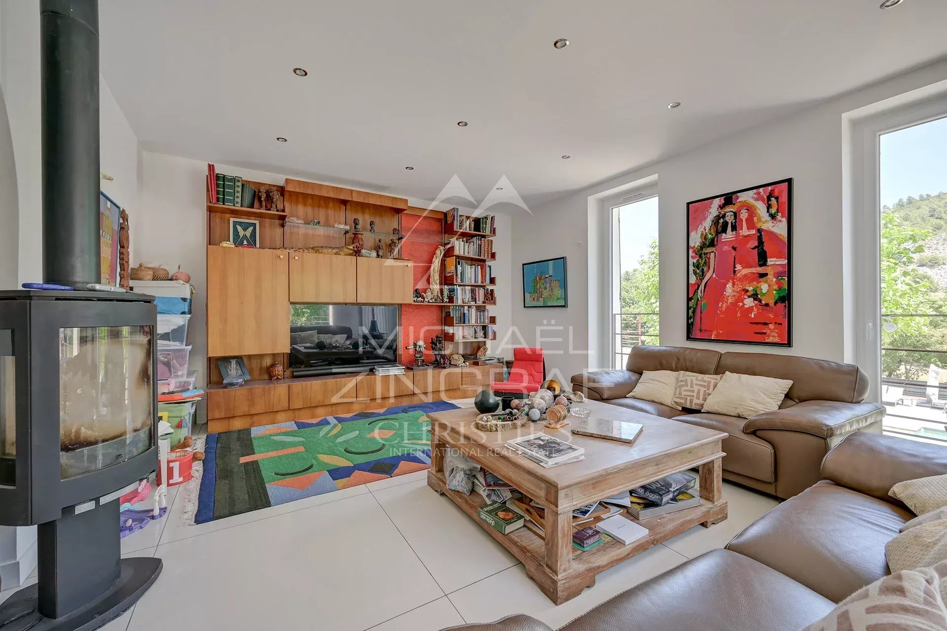 Proche Aix-en-Provence, Élégante propriété avec piscine