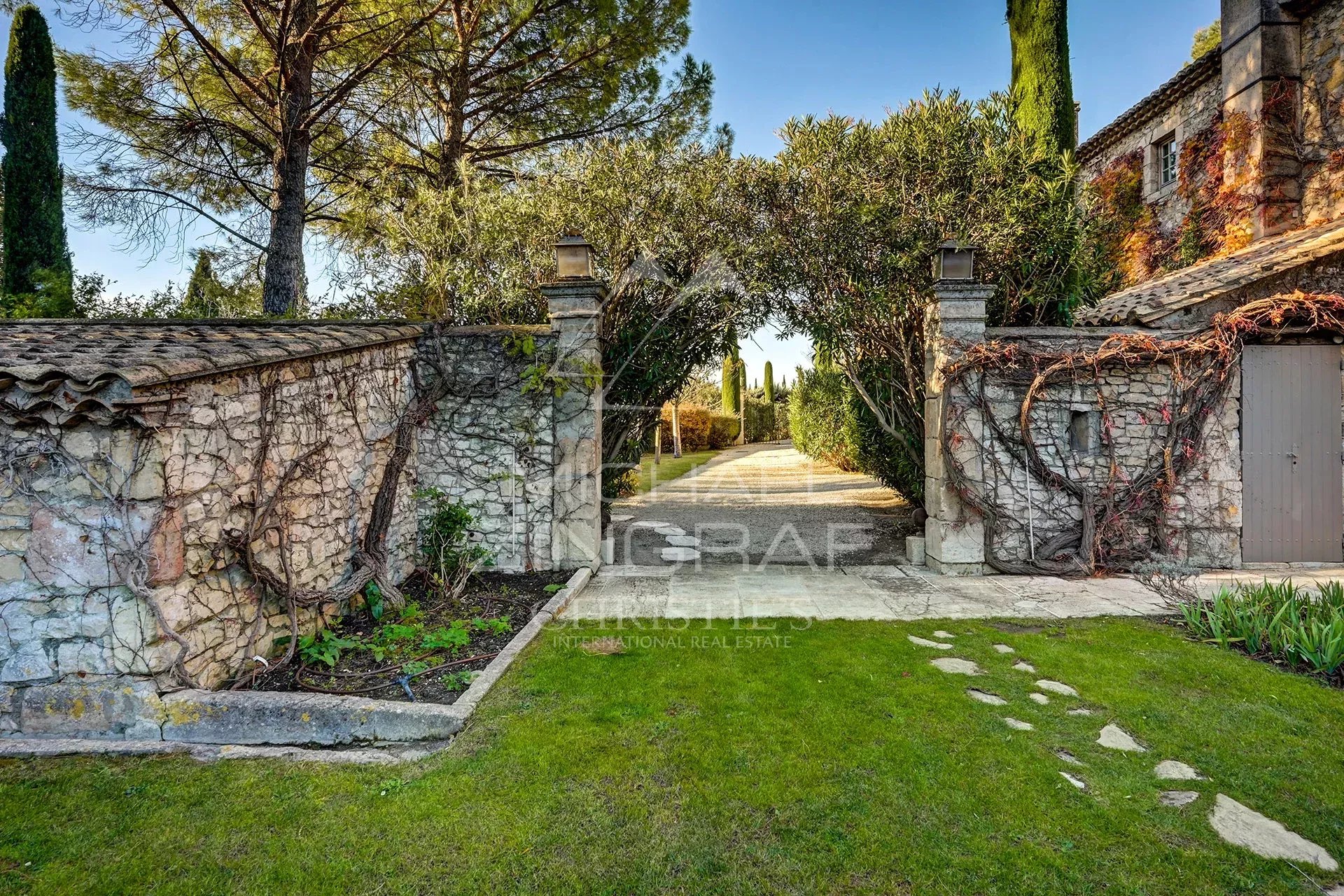 Exceptional property near Maussane les Alpilles