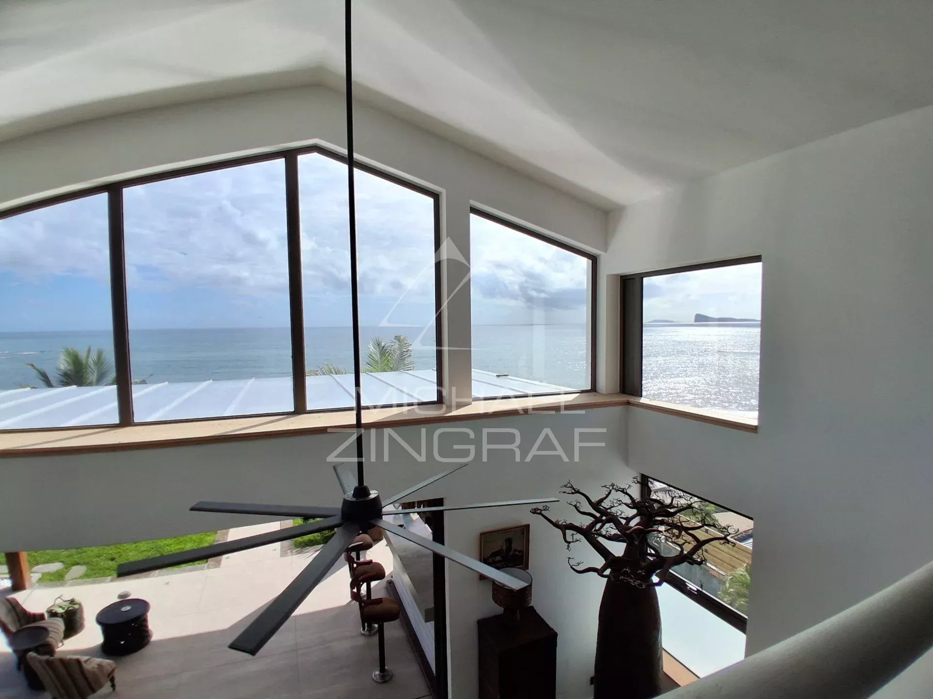 Außergewöhnliches Penthouse direkt am Wasser in Pointe aux Canonniers