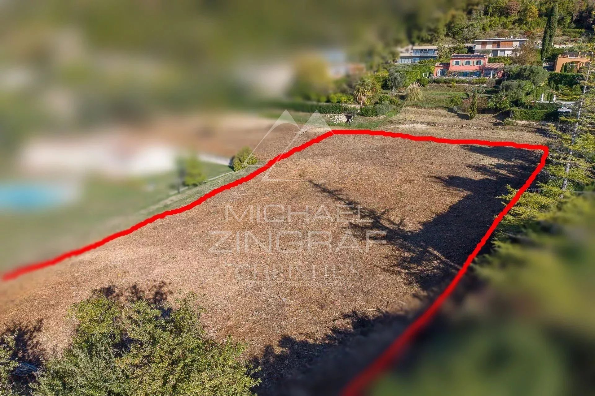 Proche Saint-Paul-de-Vence -  Terrain constructible avec vue panoramique