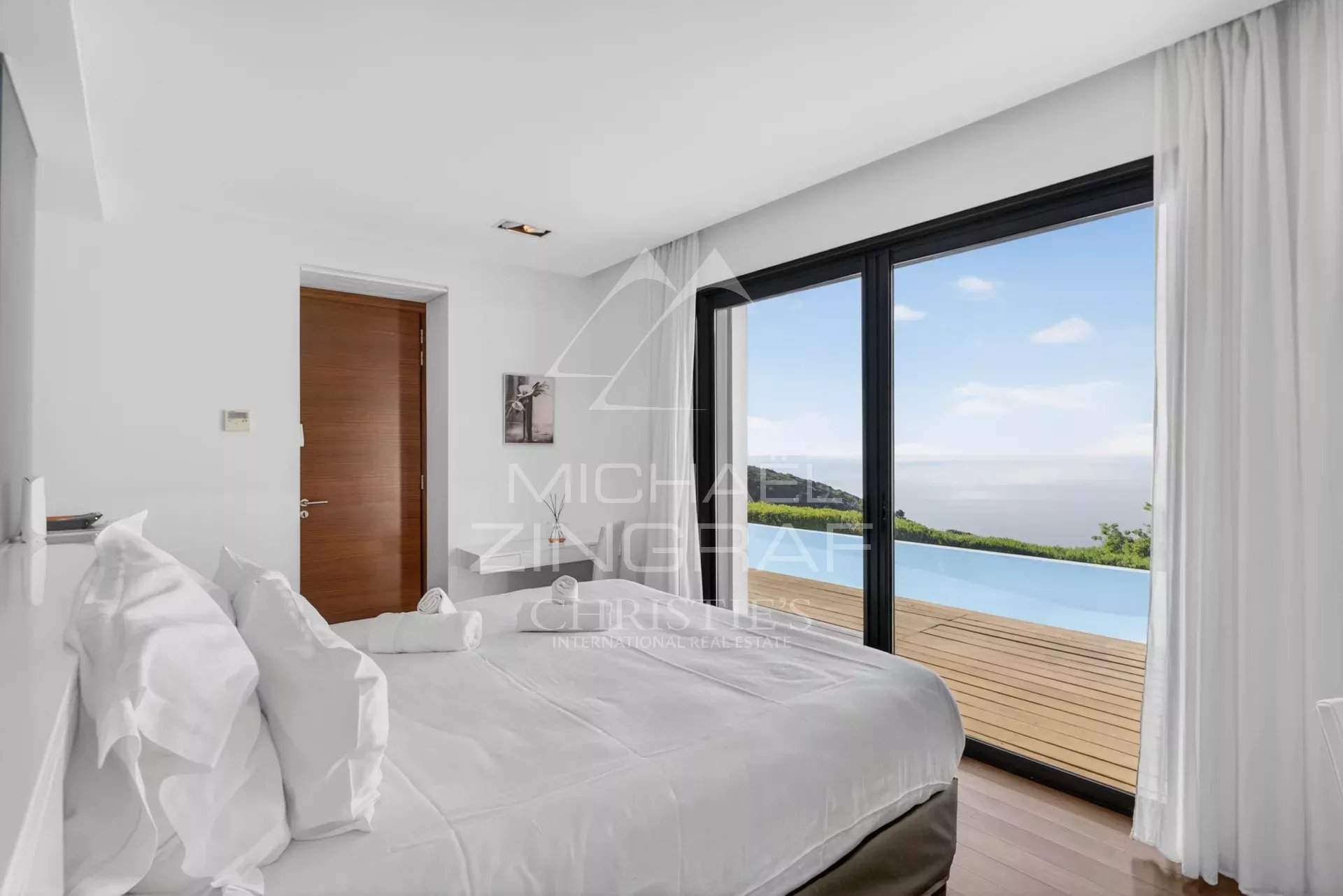 Magnifique Villa Contemporaine à louer vue mer imprenable proche Monaco